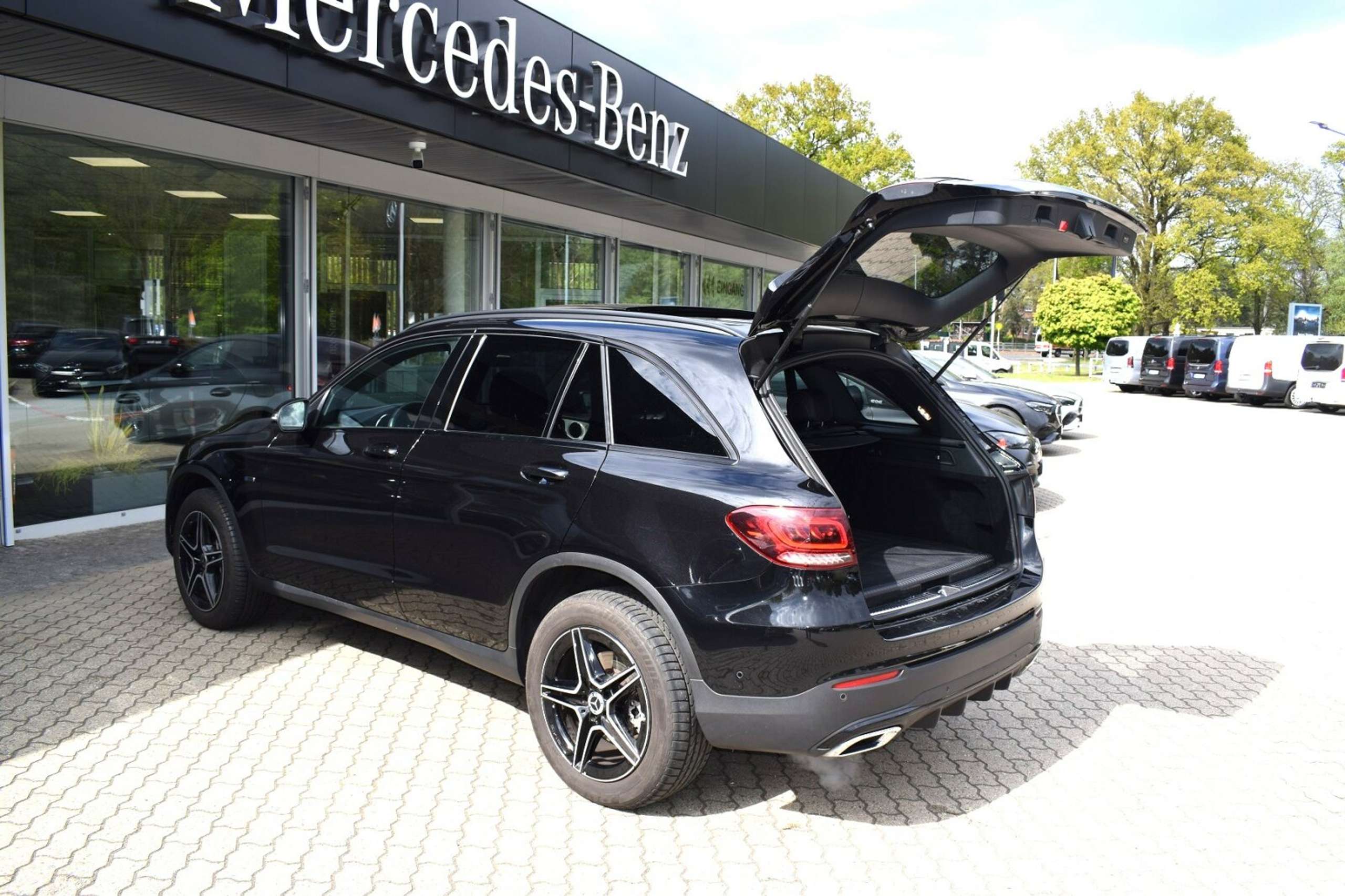 Mercedes-Benz - GLC 300