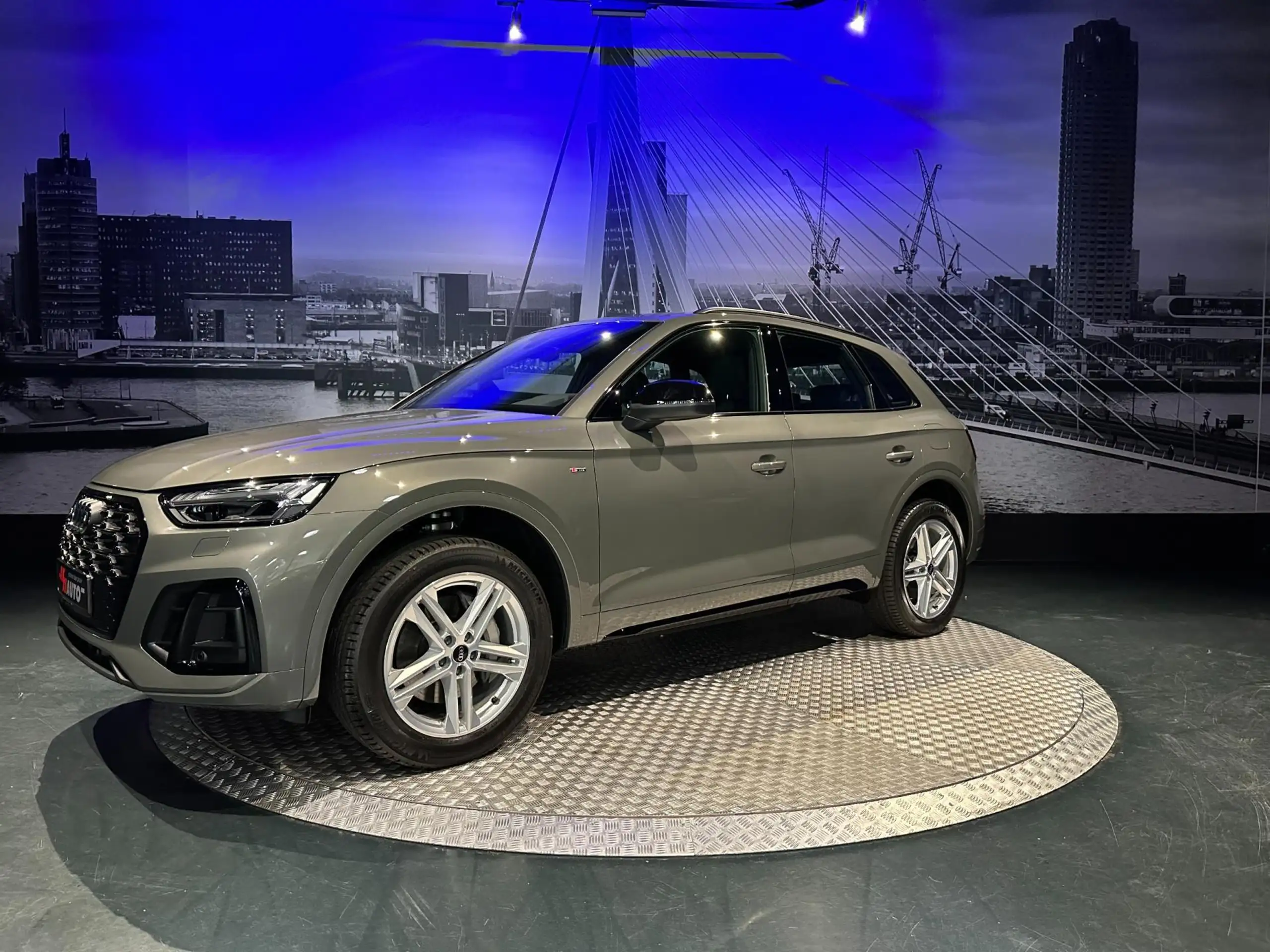 Audi - Q5