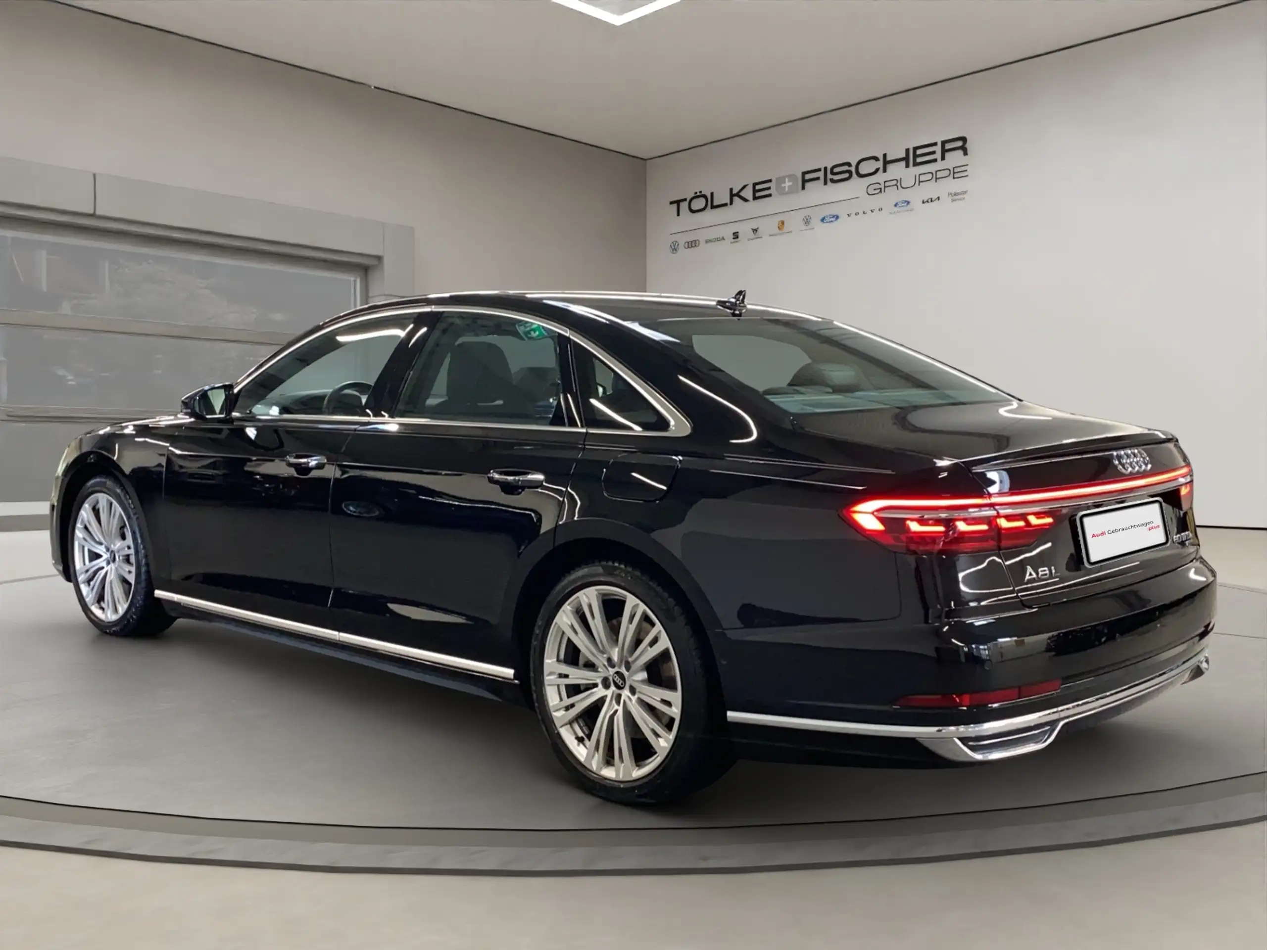 Audi - A8