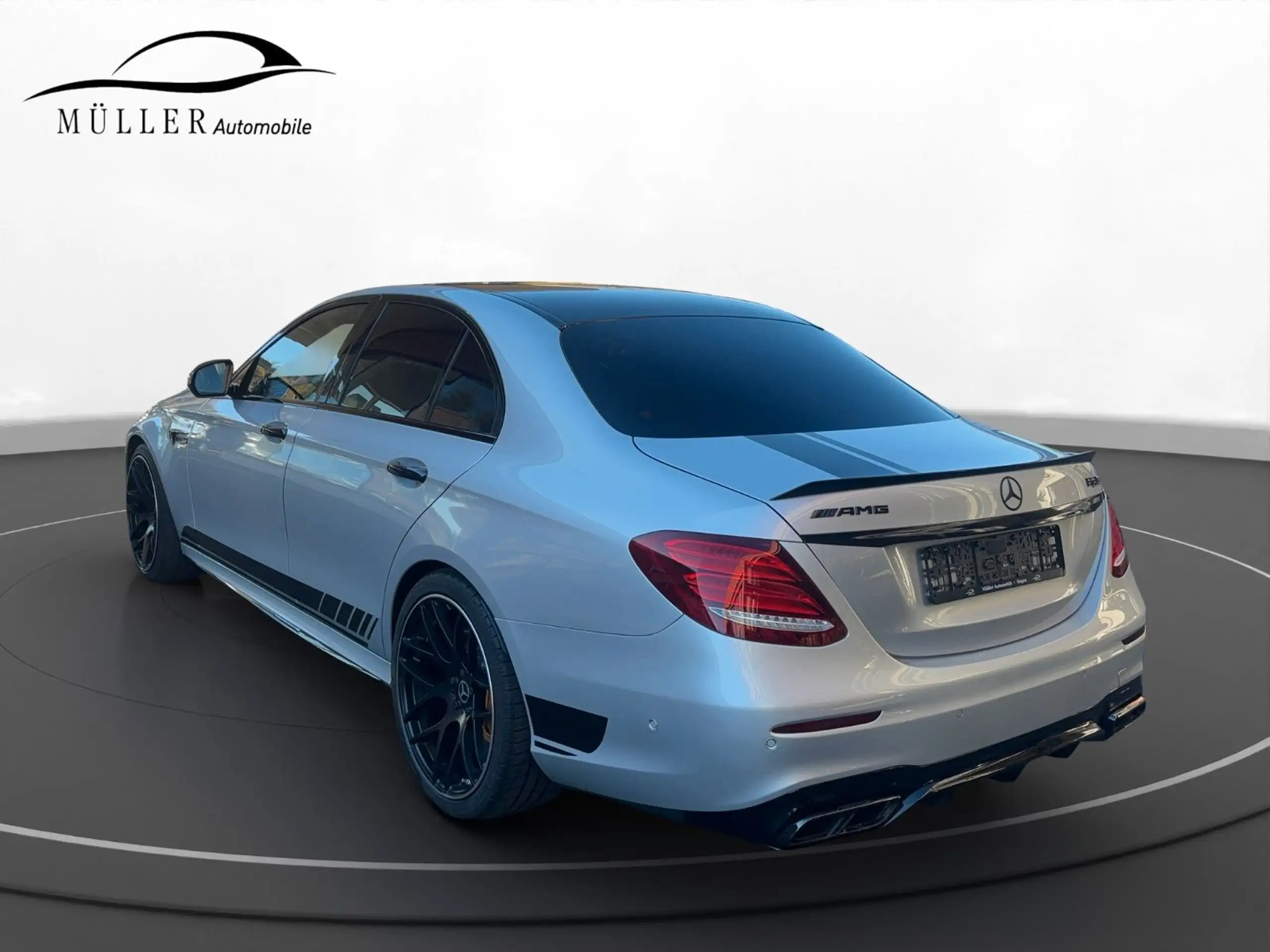 Mercedes-Benz - E 63 AMG