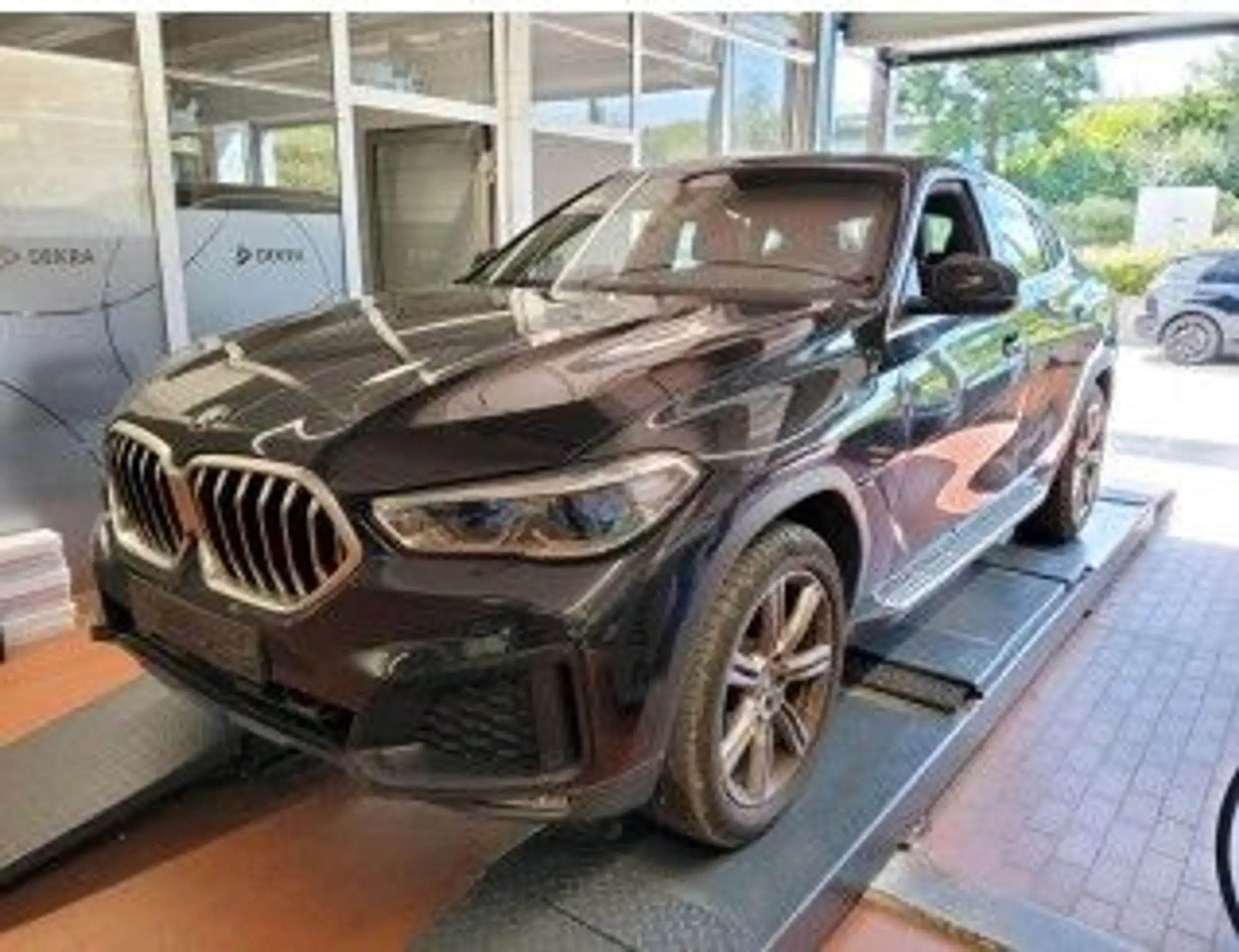 BMW - X6