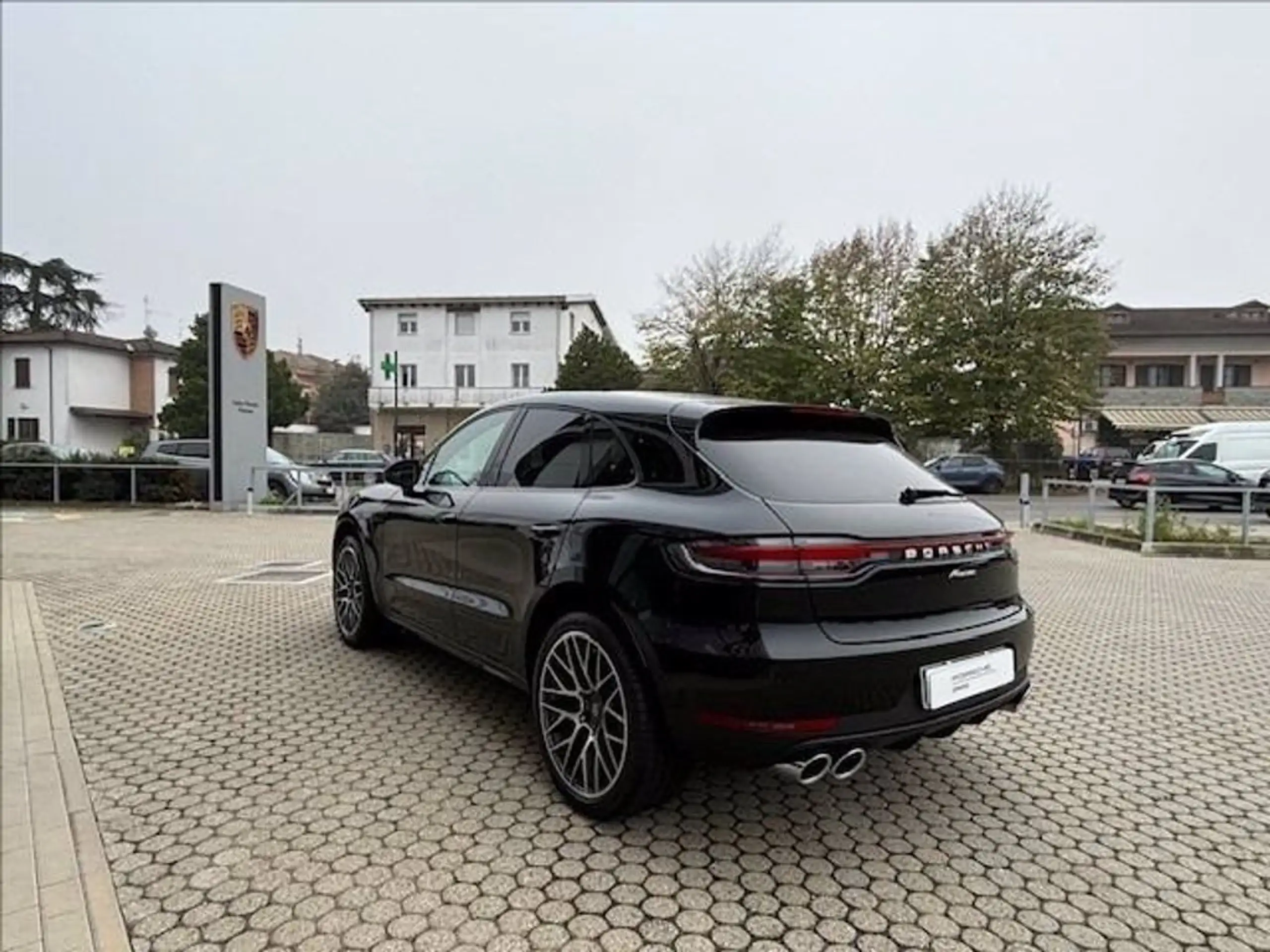 Porsche - Macan