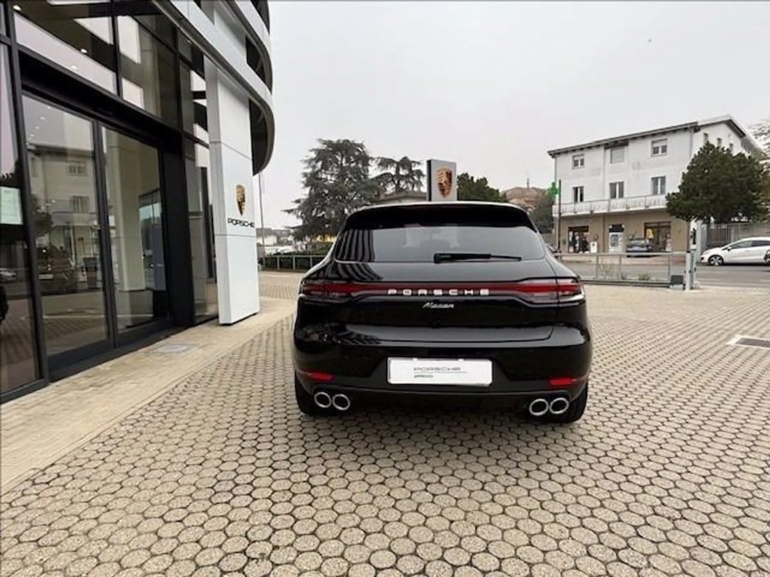 Porsche - Macan