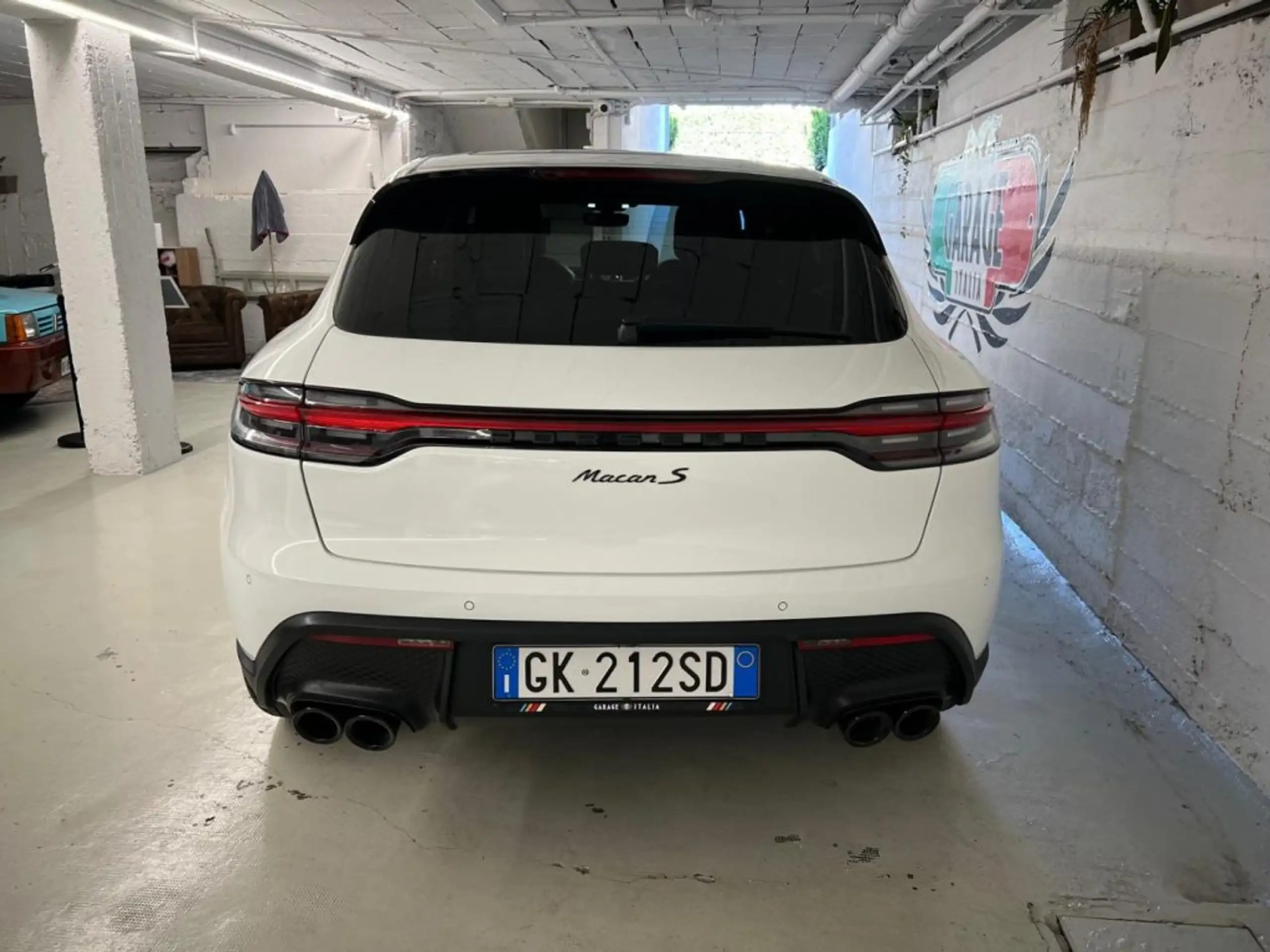 Porsche - Macan