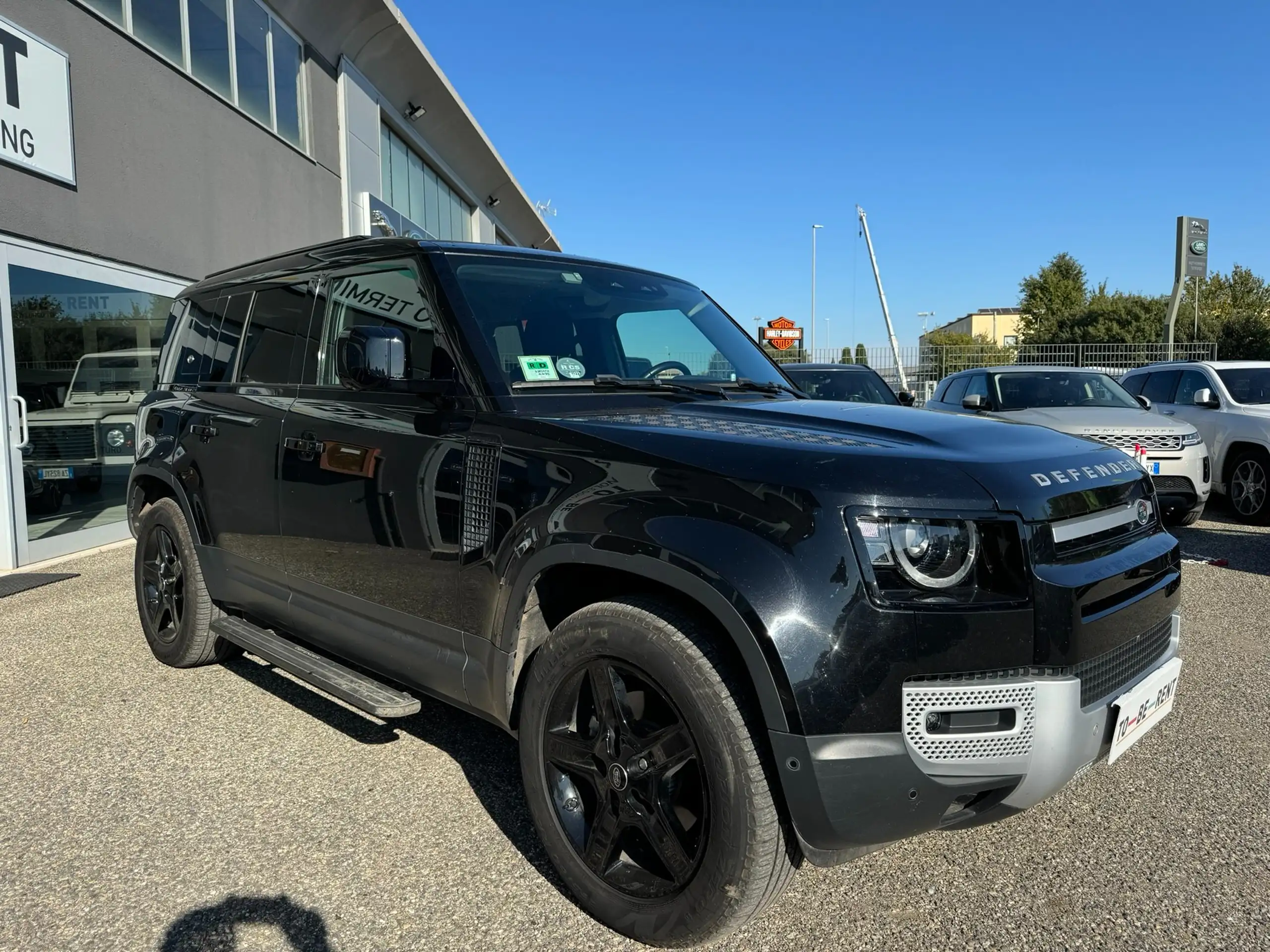 Land Rover - Defender