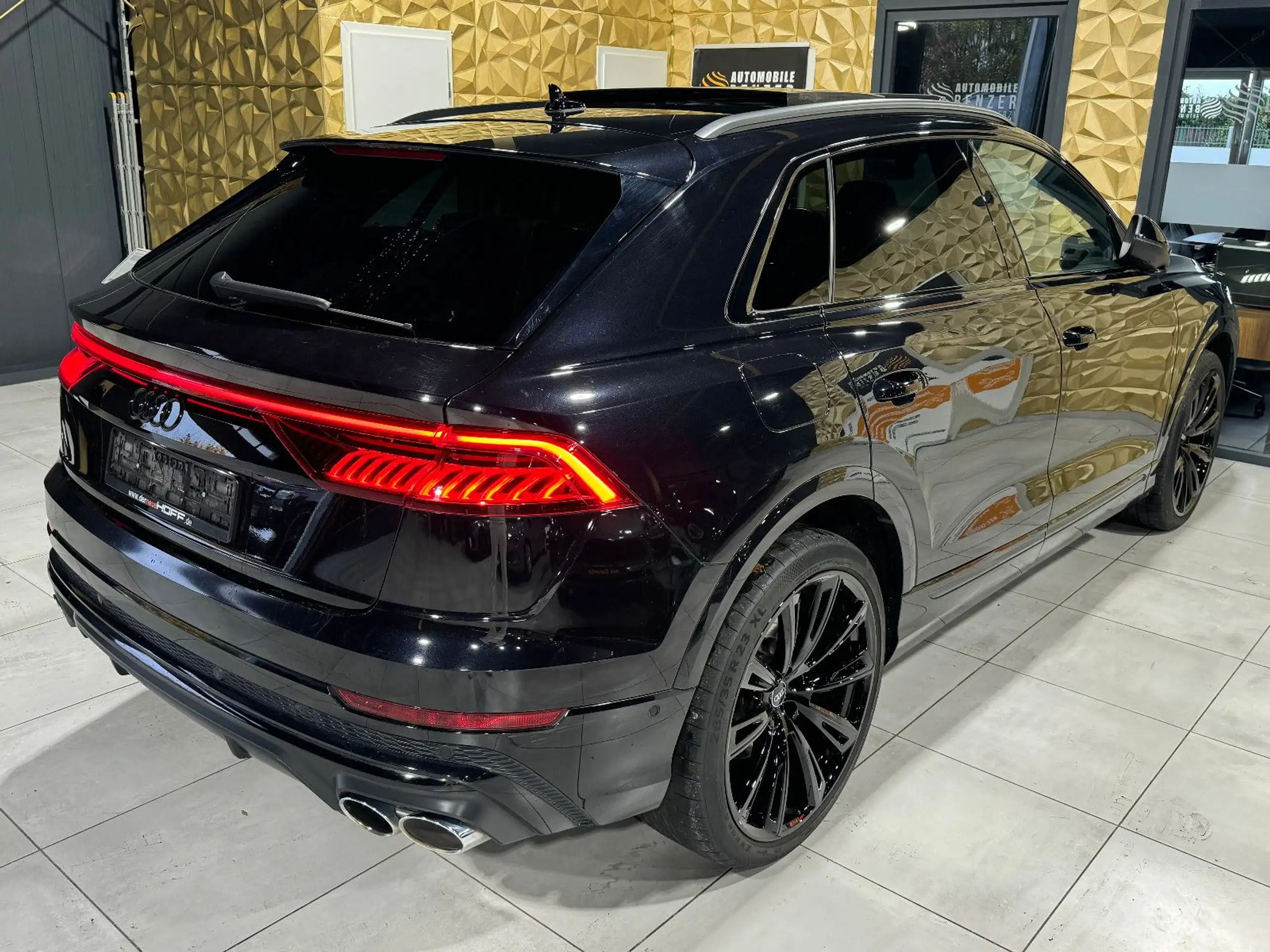 Audi - SQ8