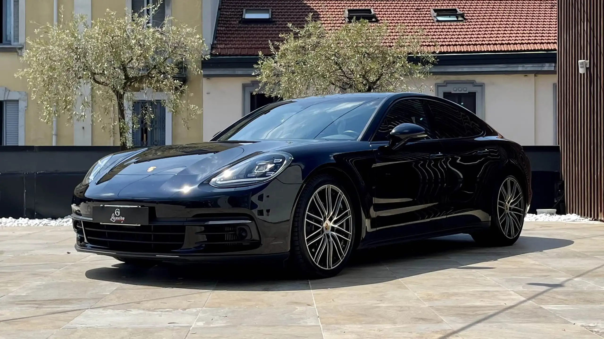 Porsche - Panamera