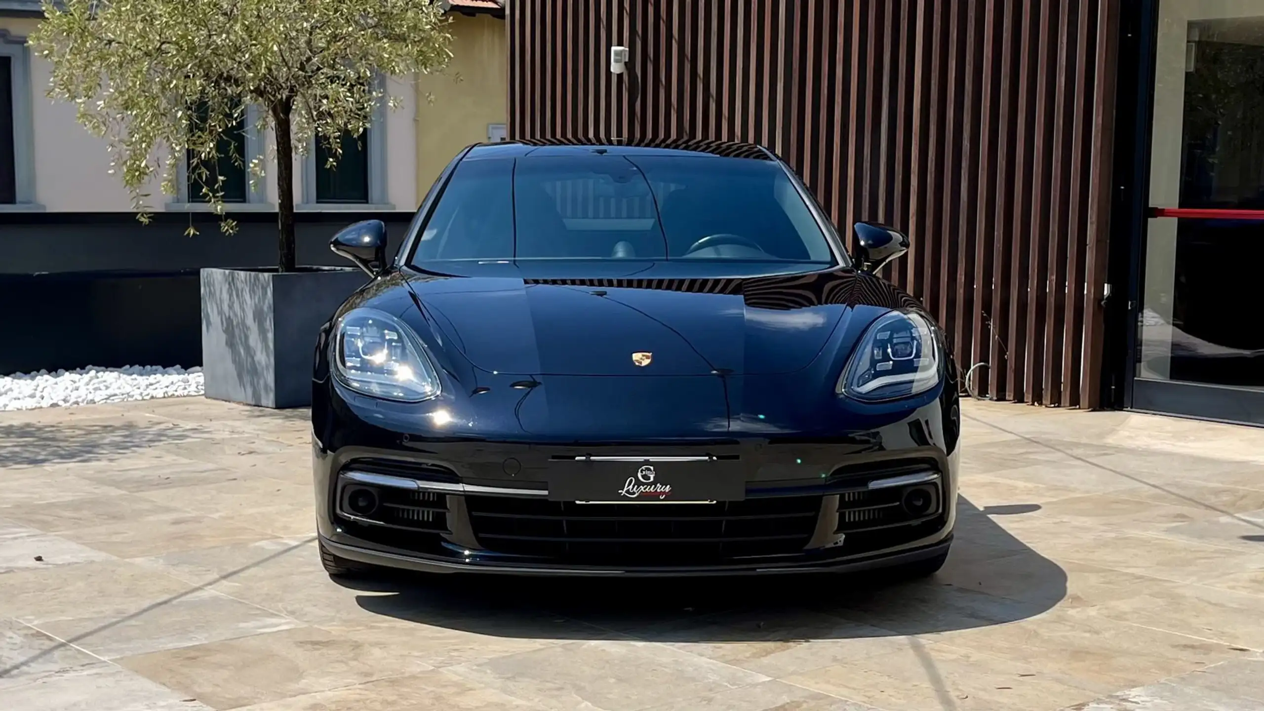 Porsche - Panamera