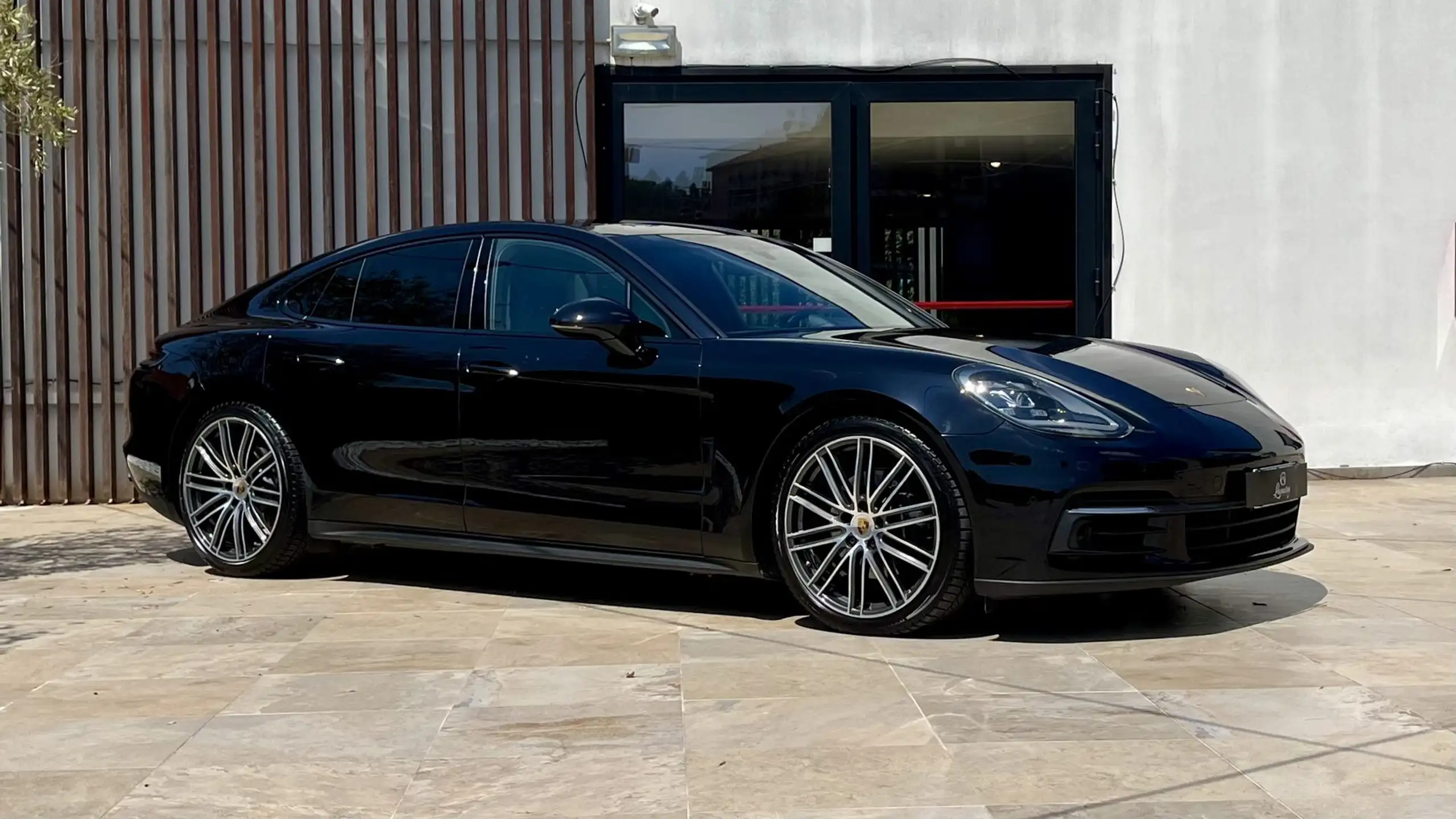 Porsche - Panamera