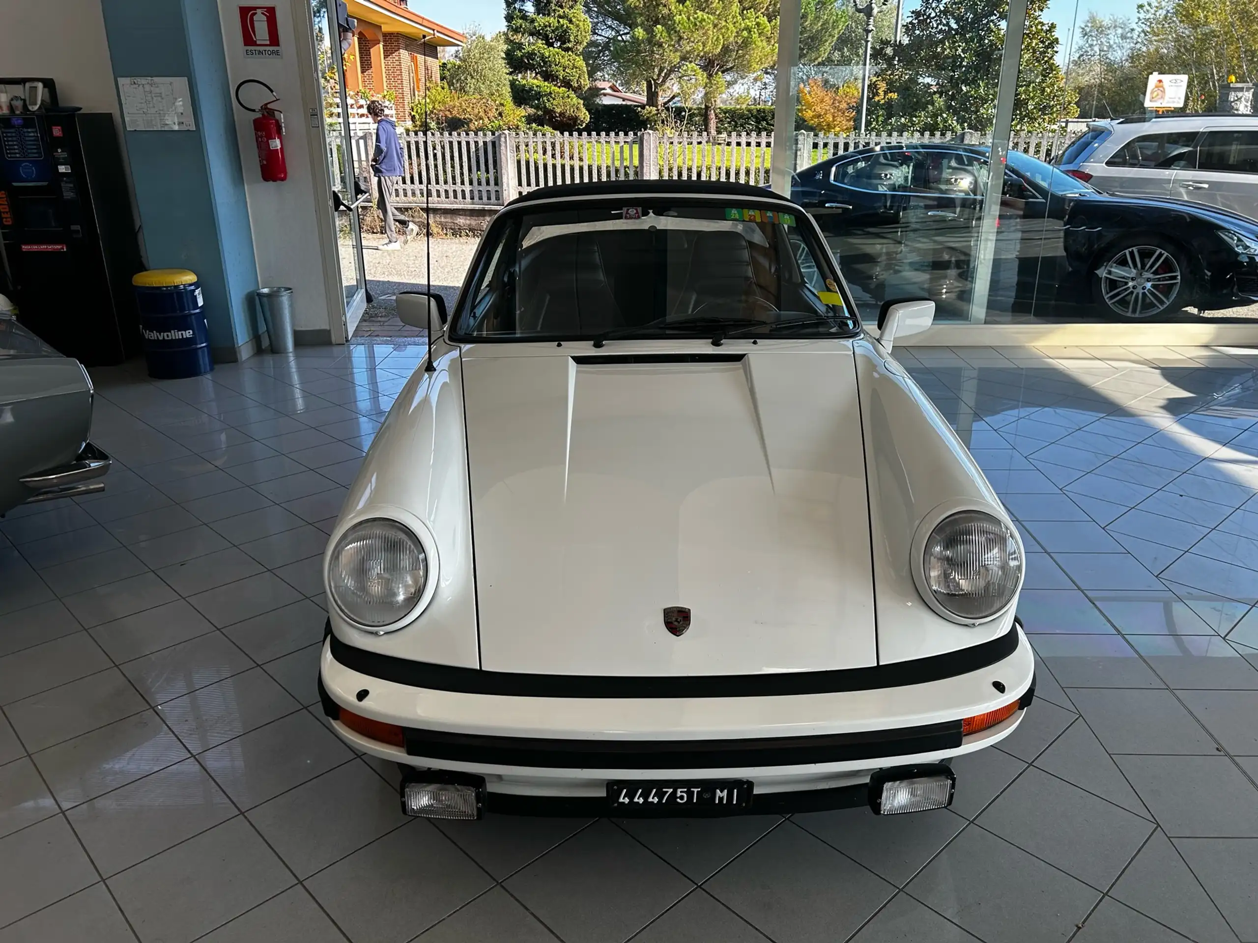 Porsche - 930