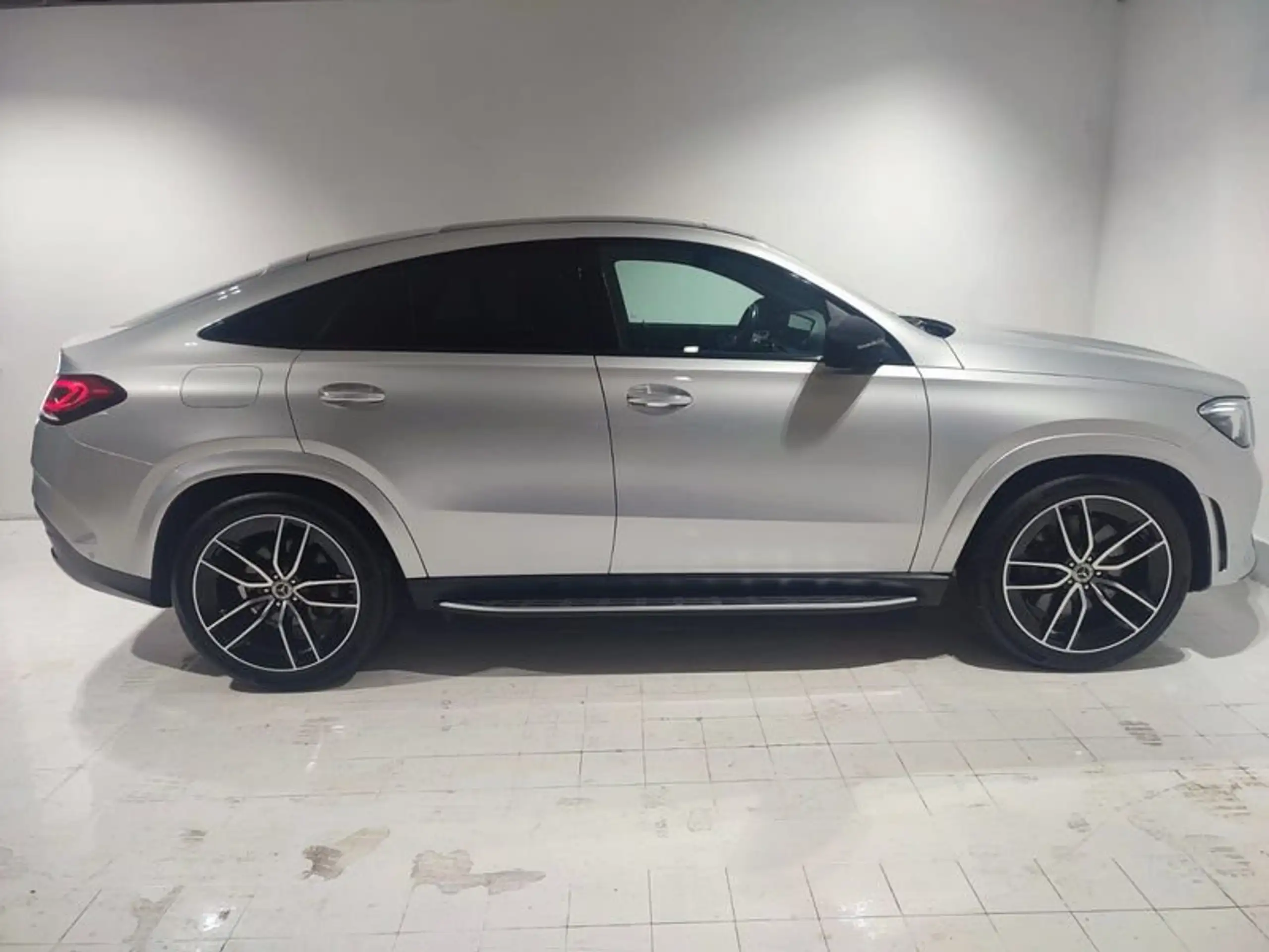 Mercedes-Benz - GLE 350