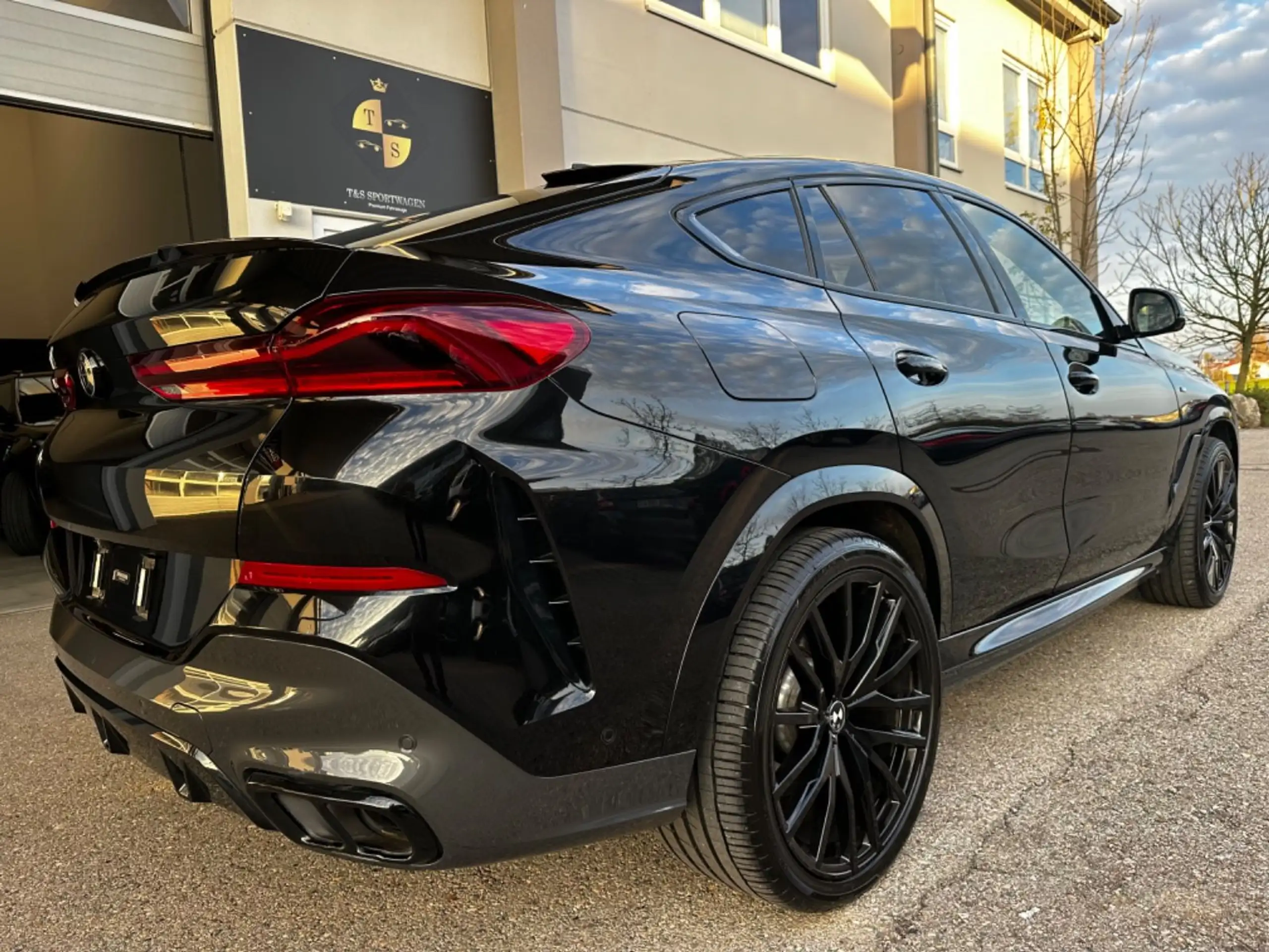 BMW - X6