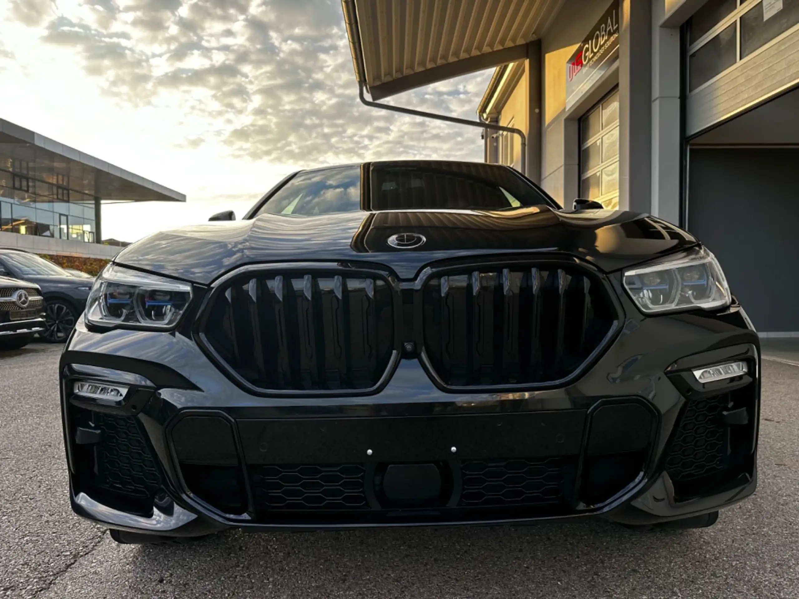 BMW - X6