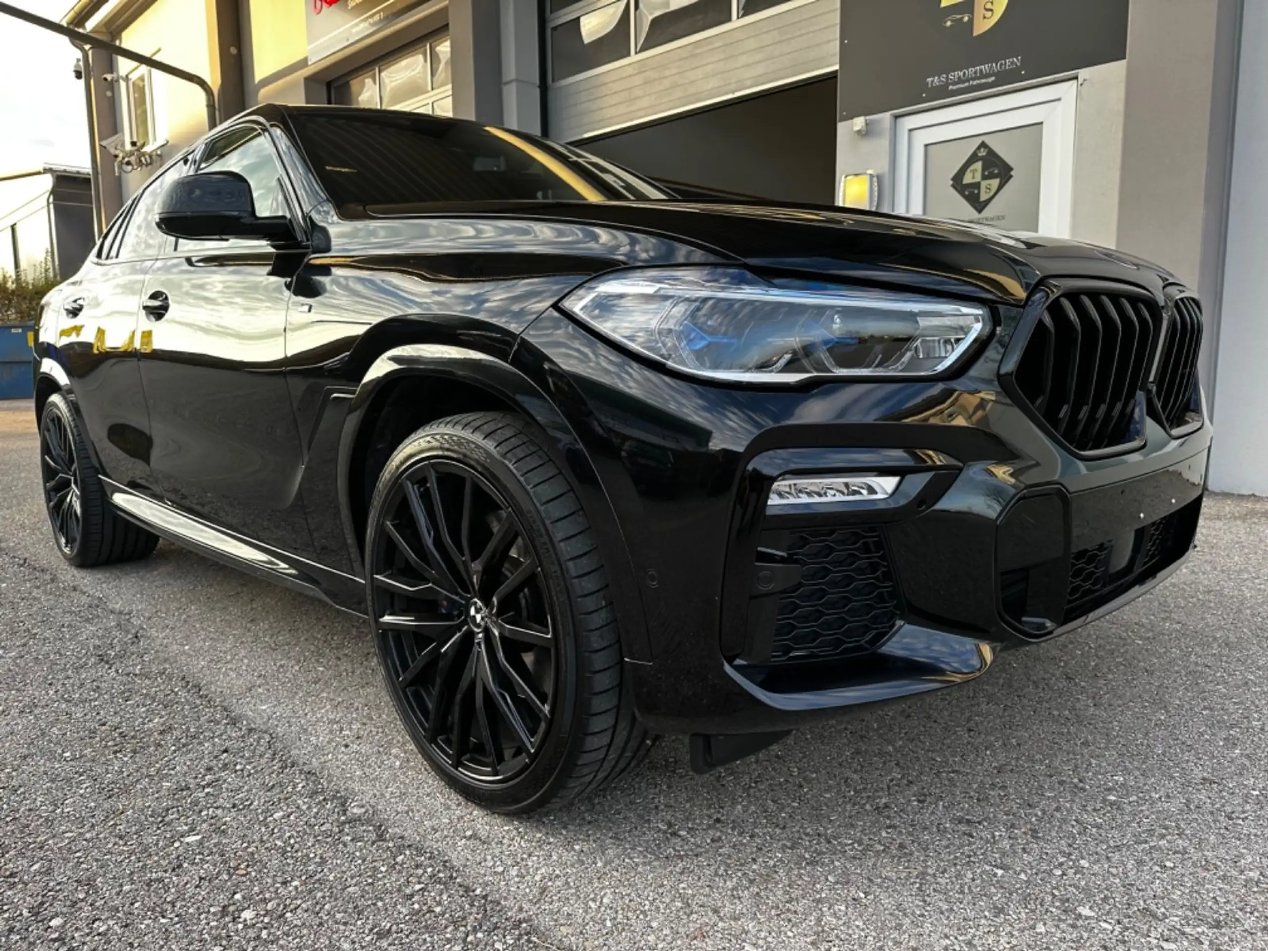 BMW - X6