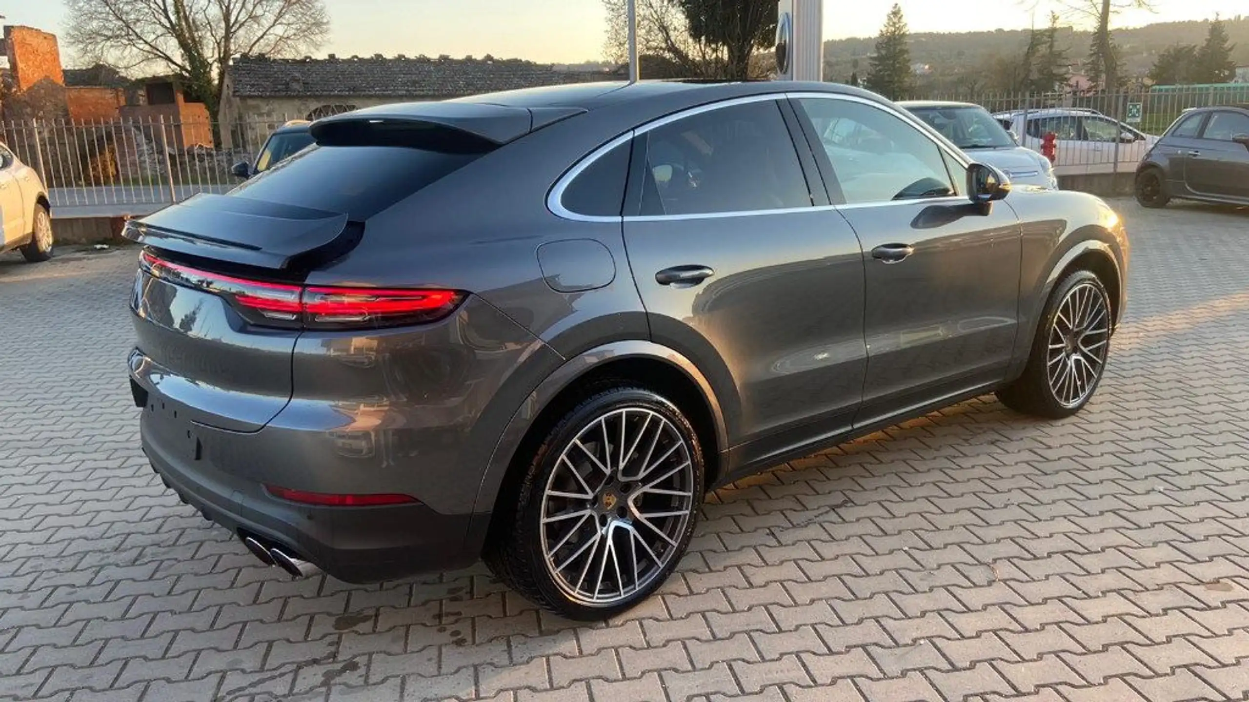 Porsche - Cayenne