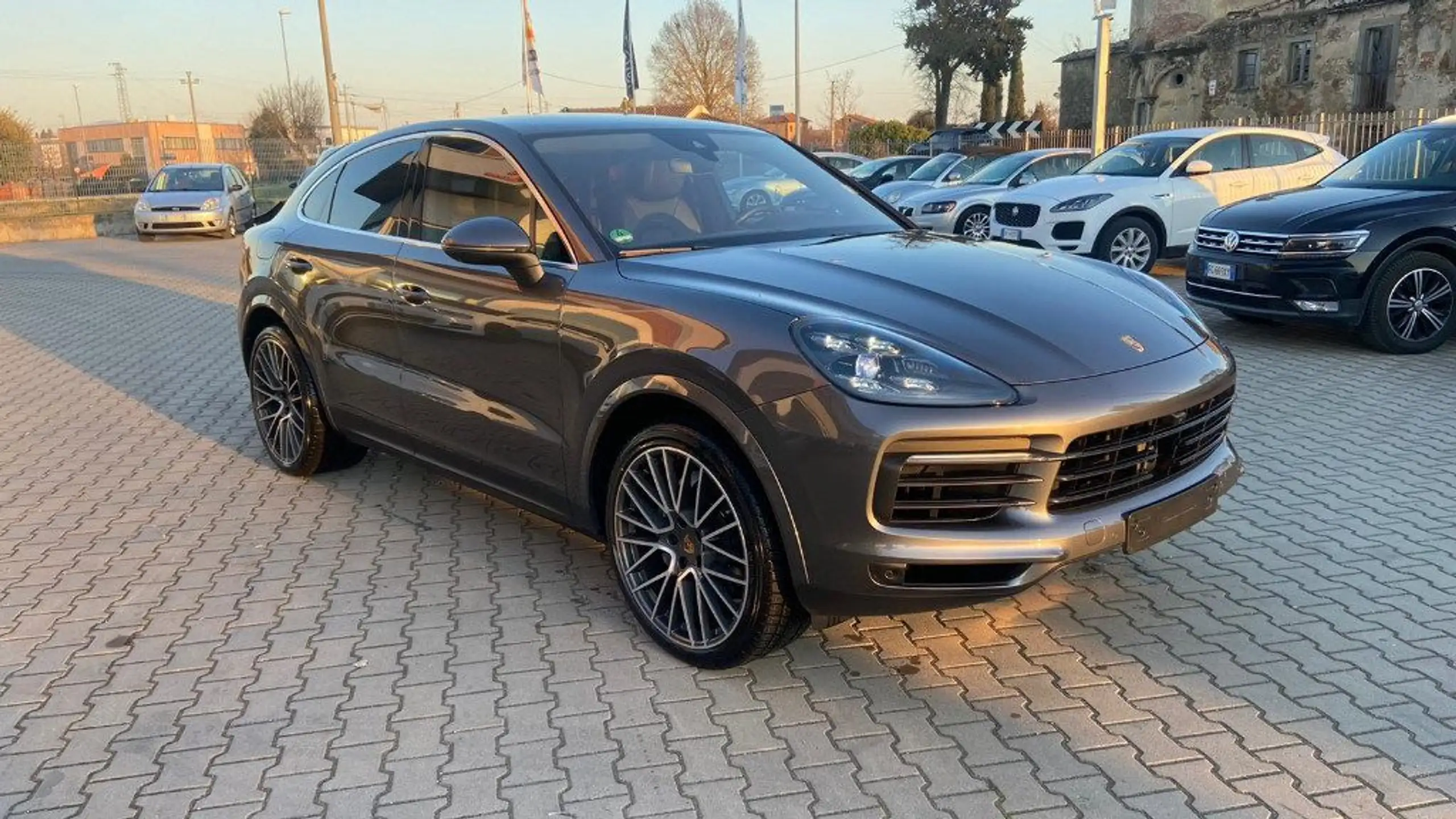 Porsche - Cayenne