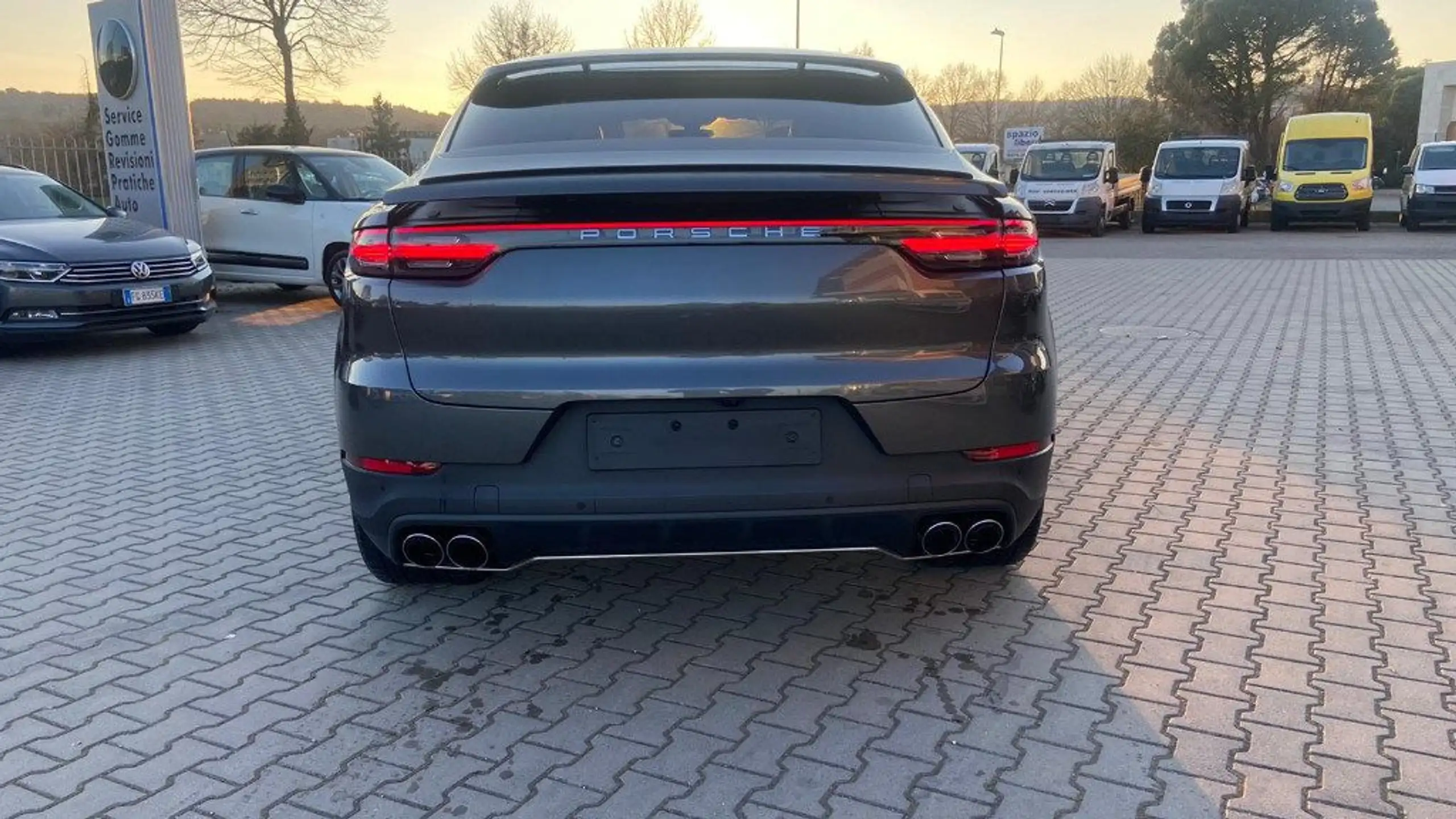 Porsche - Cayenne