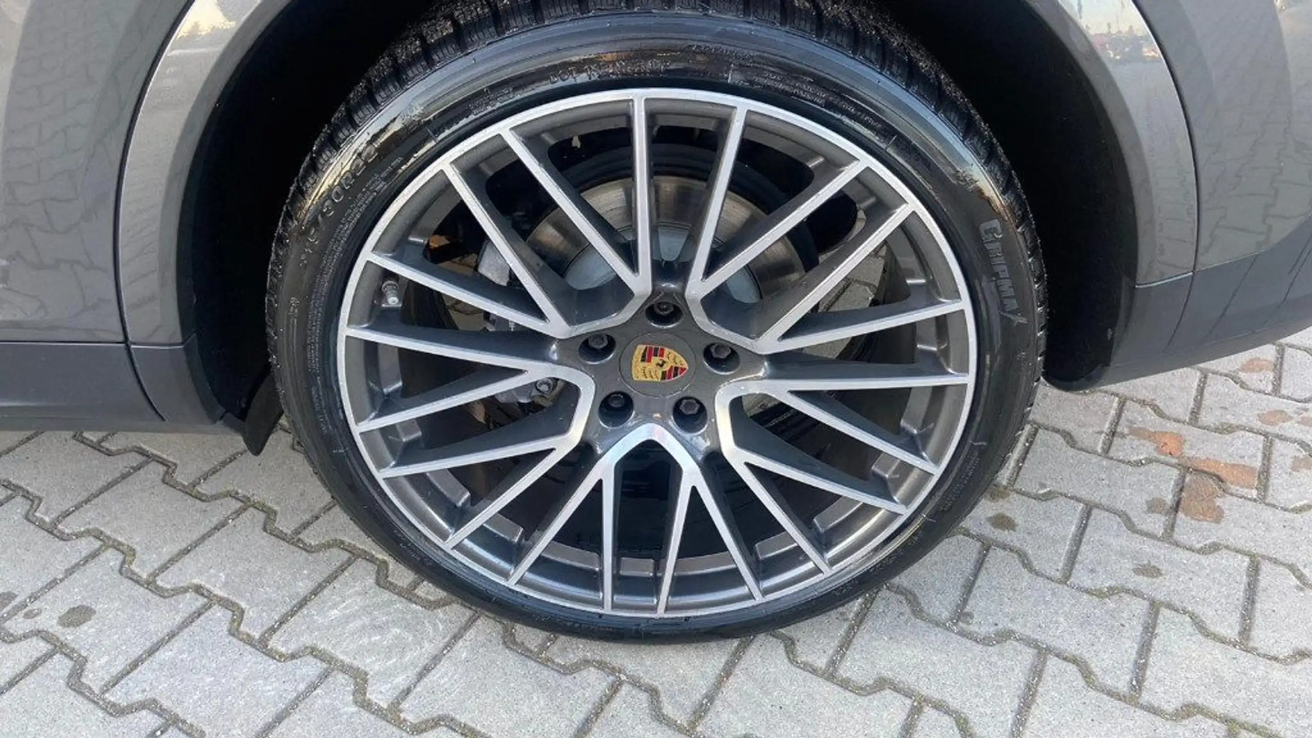 Porsche - Cayenne