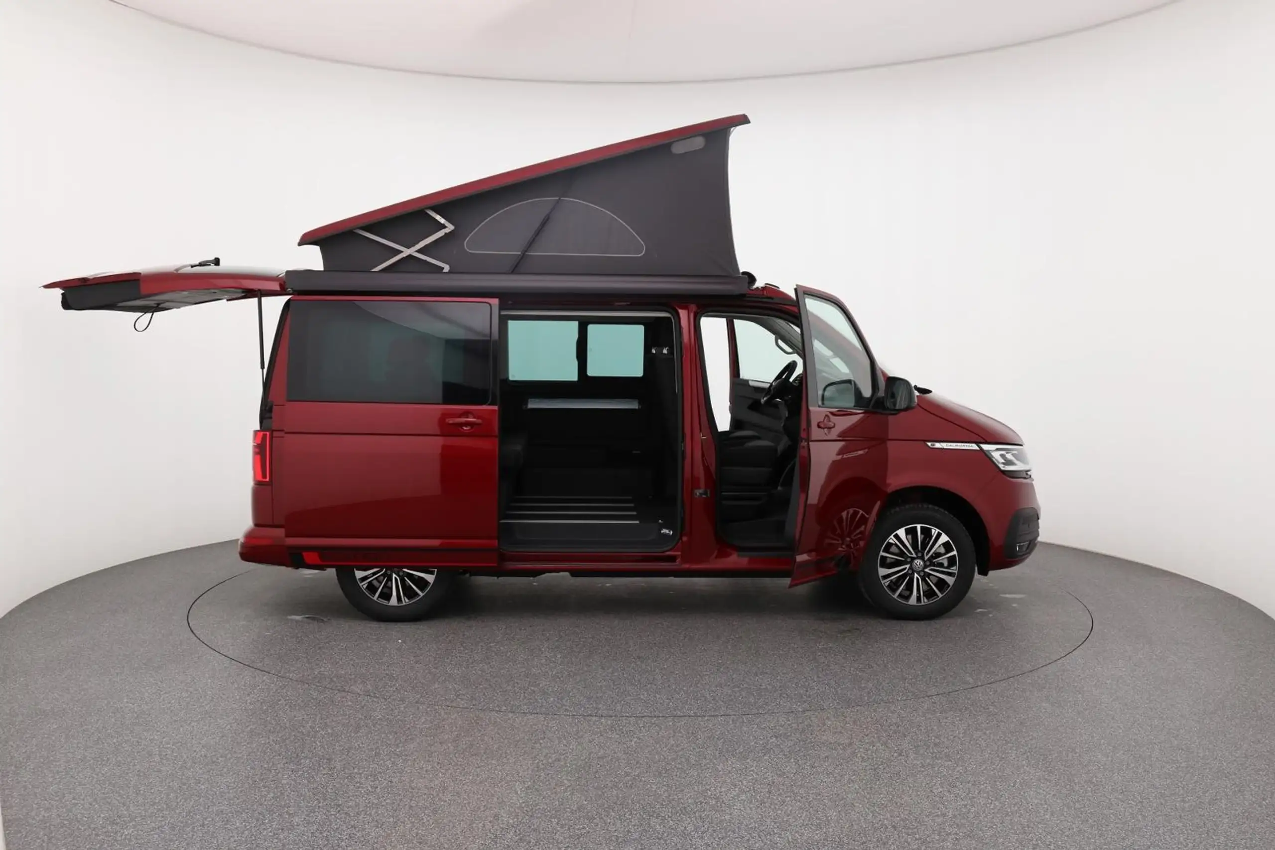 Volkswagen - T6.1 California