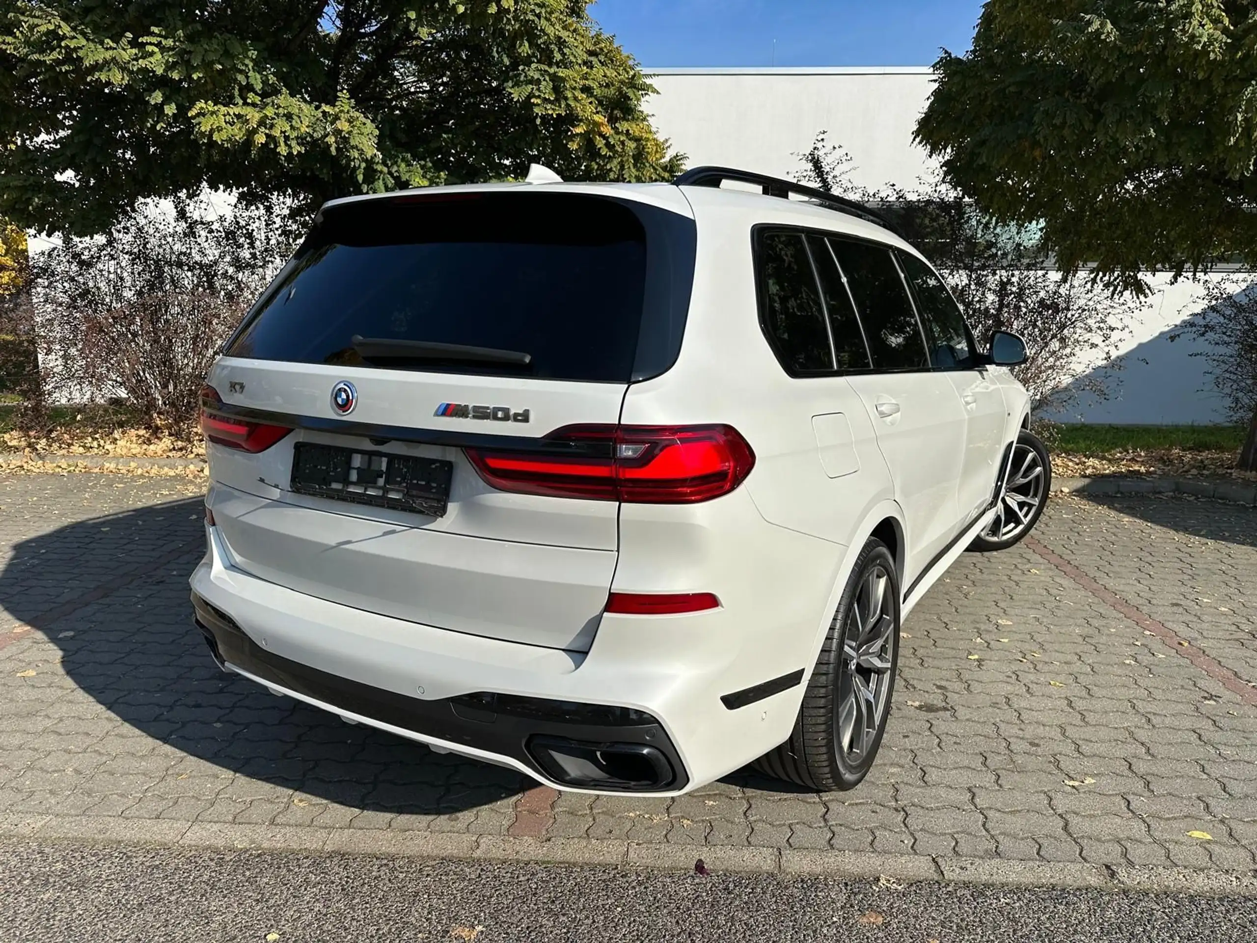 BMW - X7