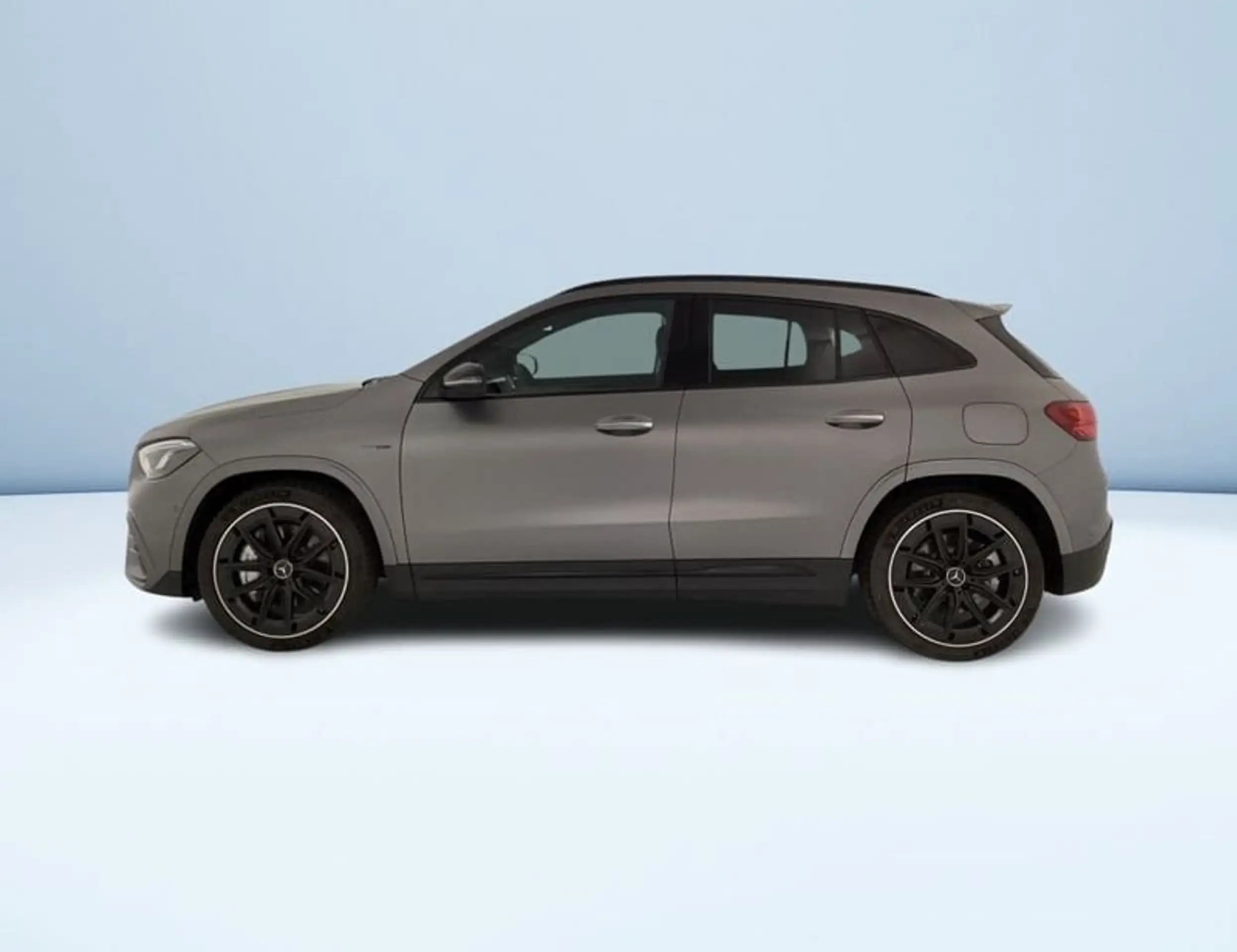 Mercedes-Benz - GLA 35 AMG