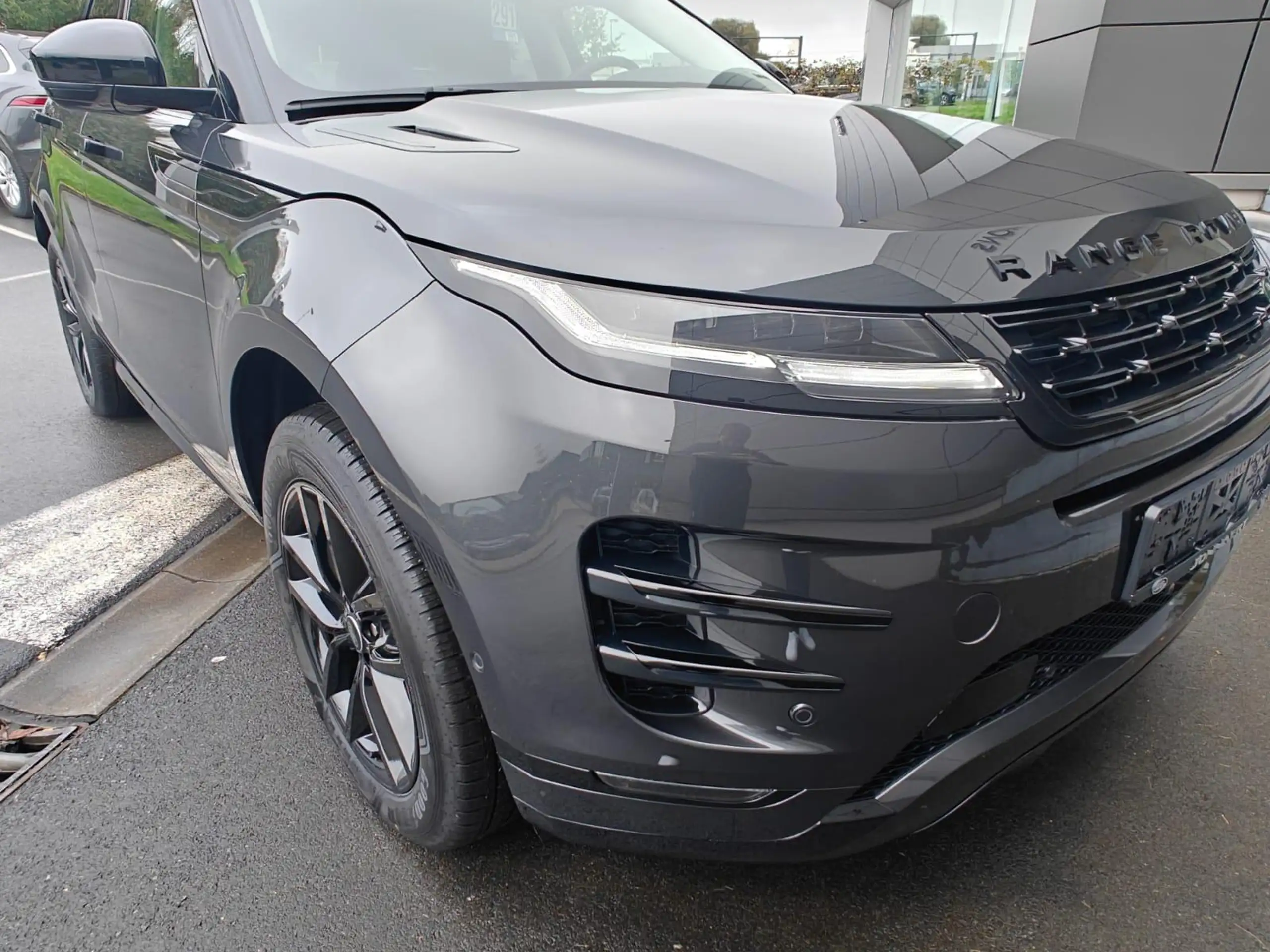 Land Rover - Range Rover Evoque