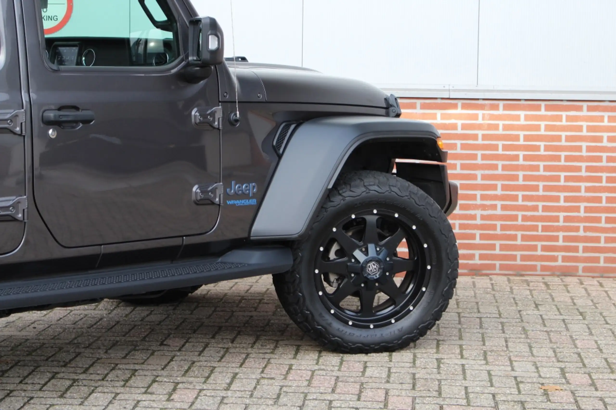 Jeep - Wrangler