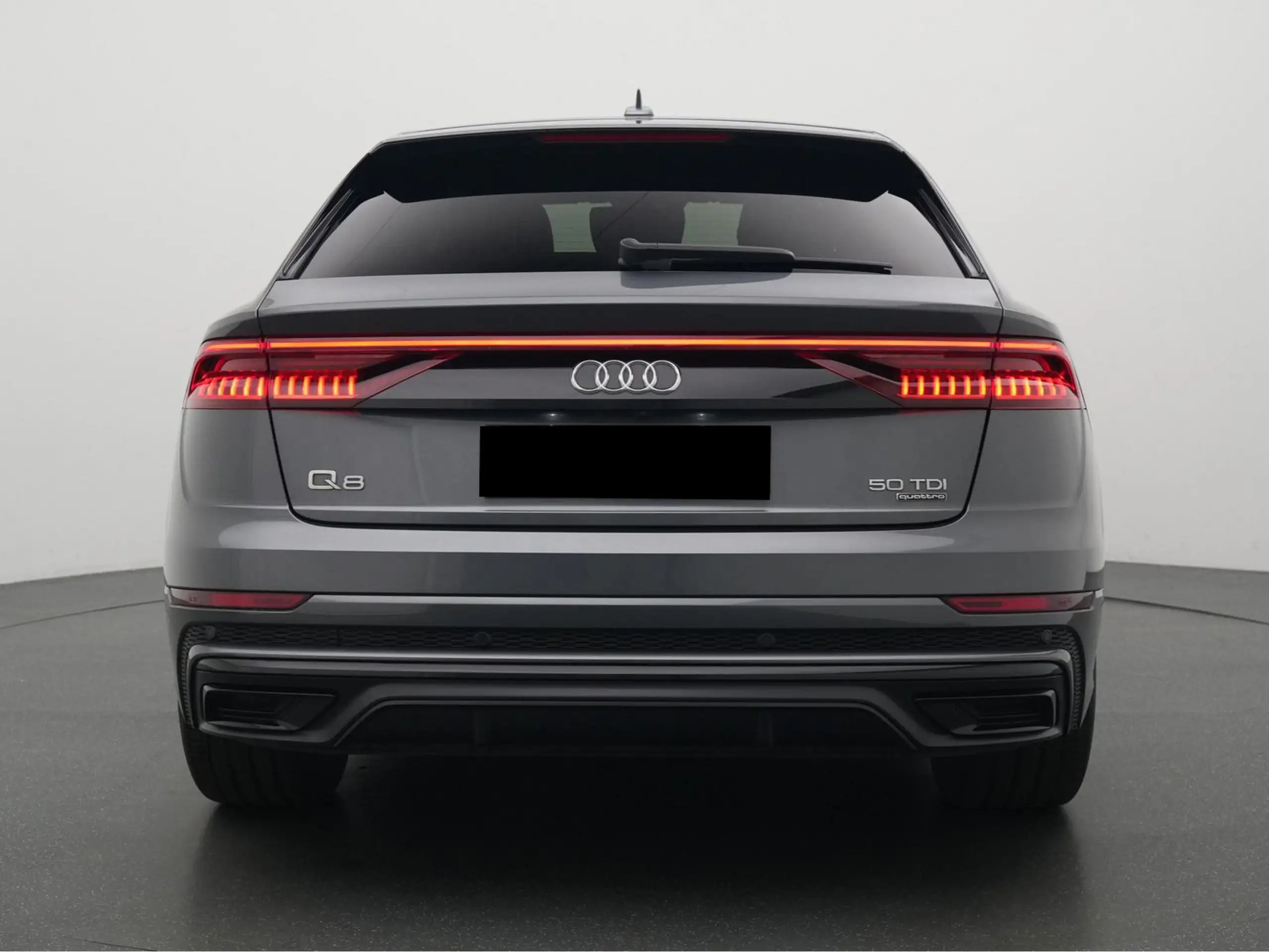 Audi - Q8