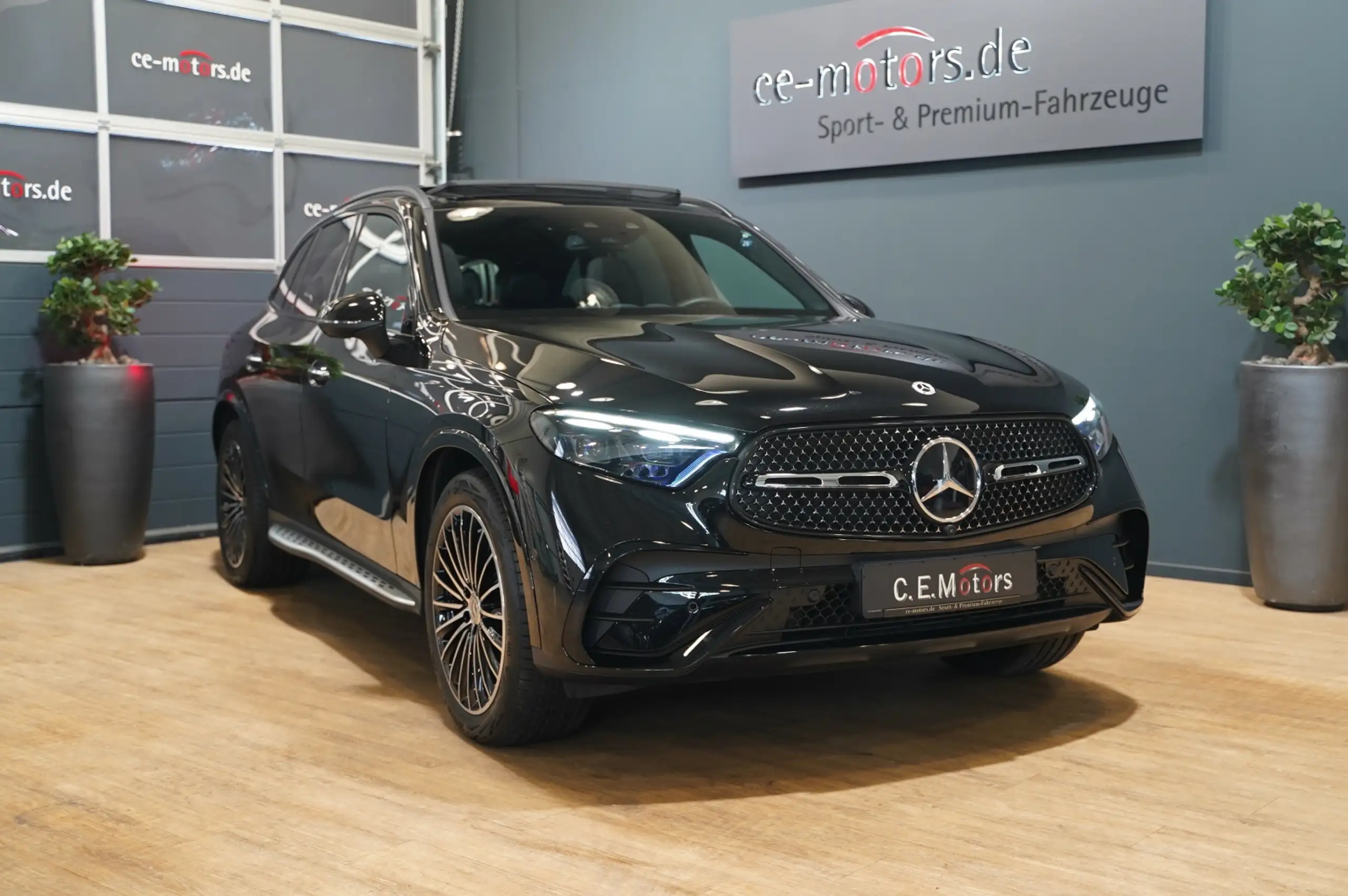 Mercedes-Benz - GLC 300