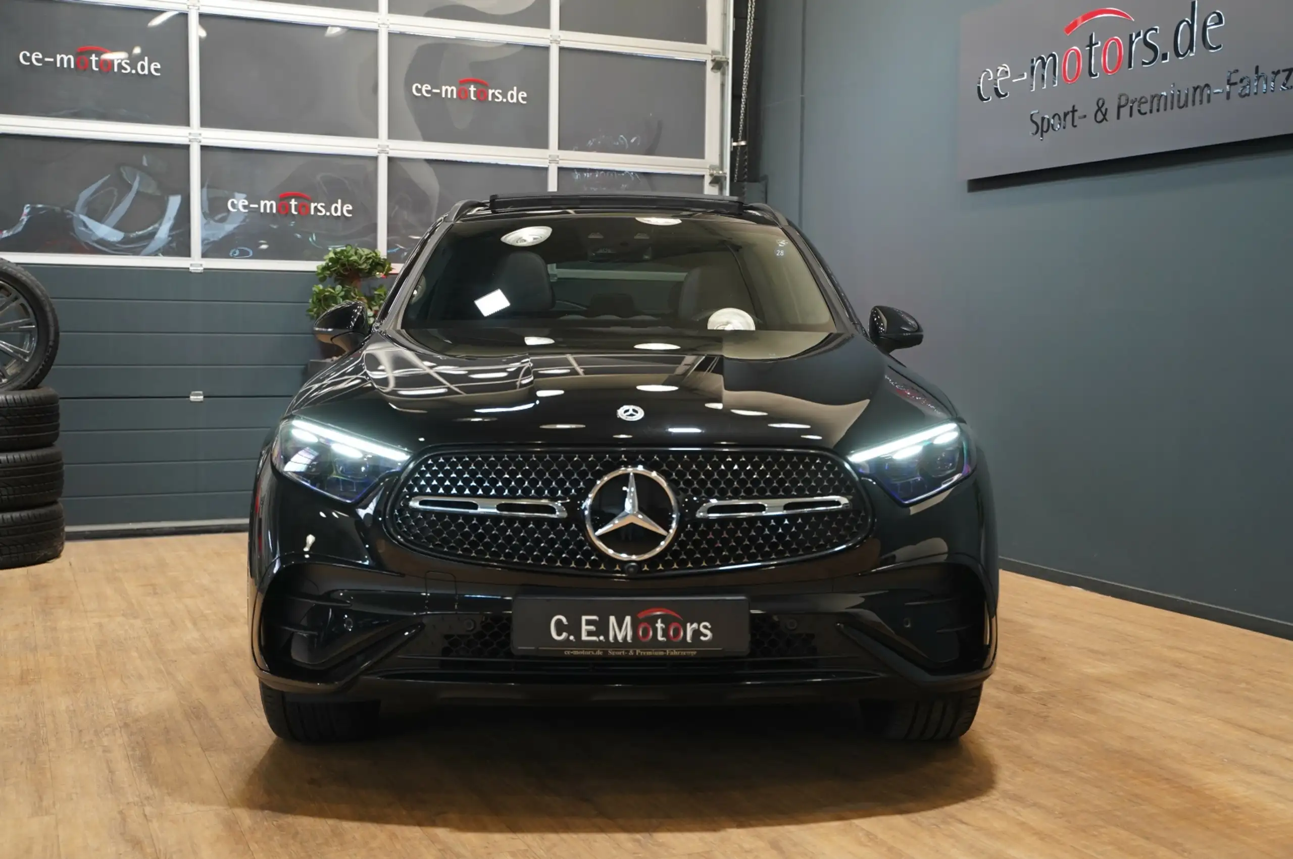 Mercedes-Benz - GLC 300