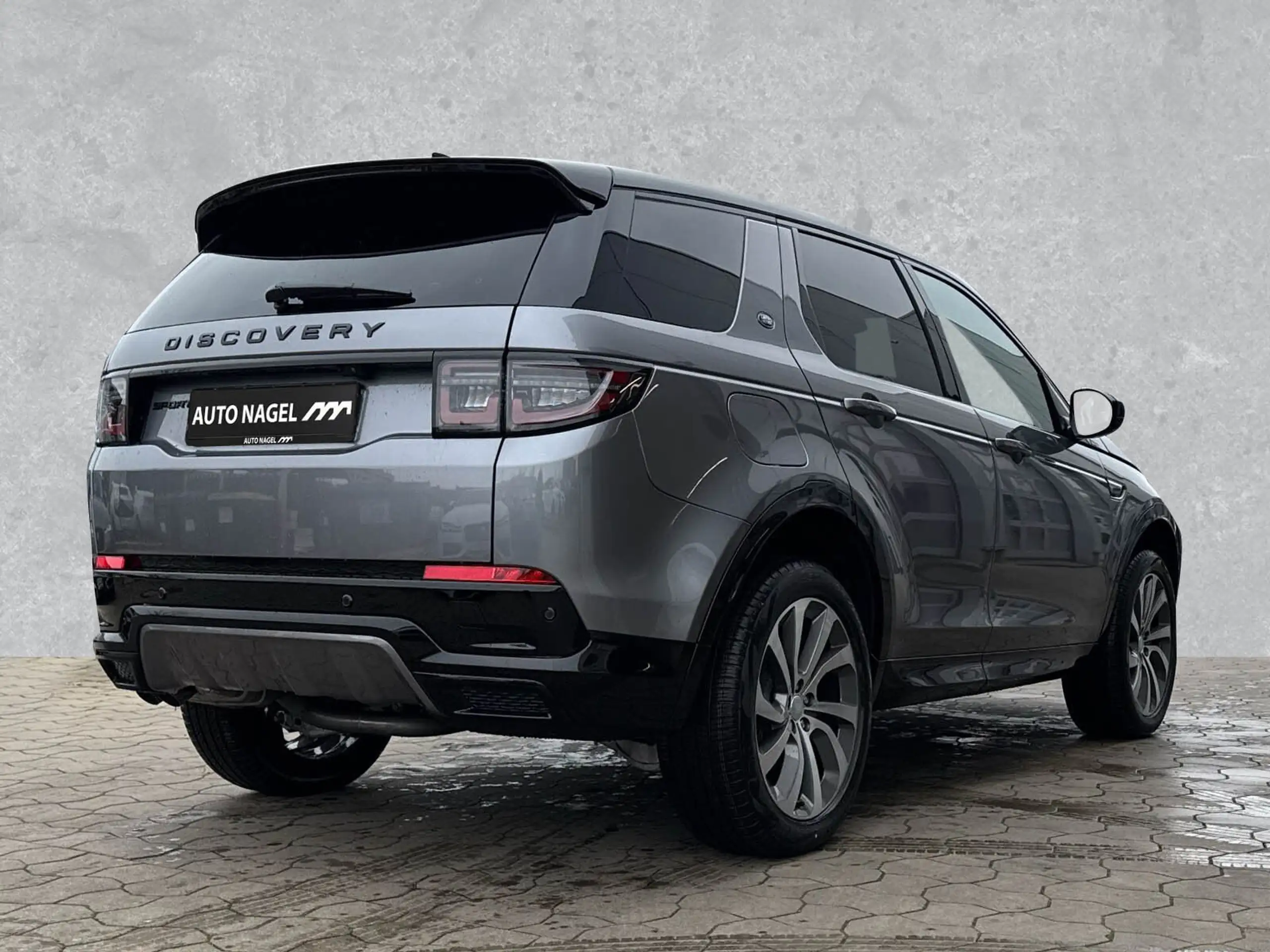 Land Rover - Discovery Sport