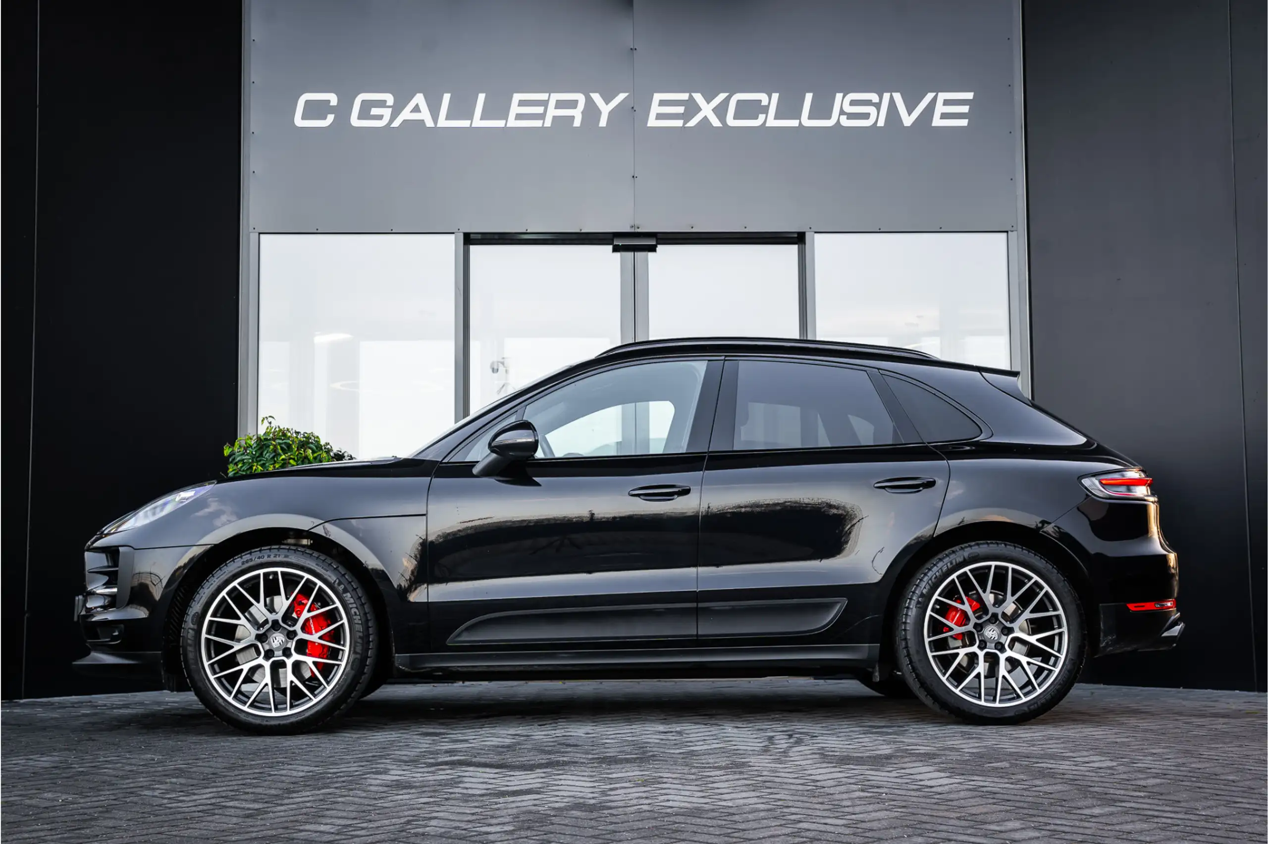 Porsche - Macan