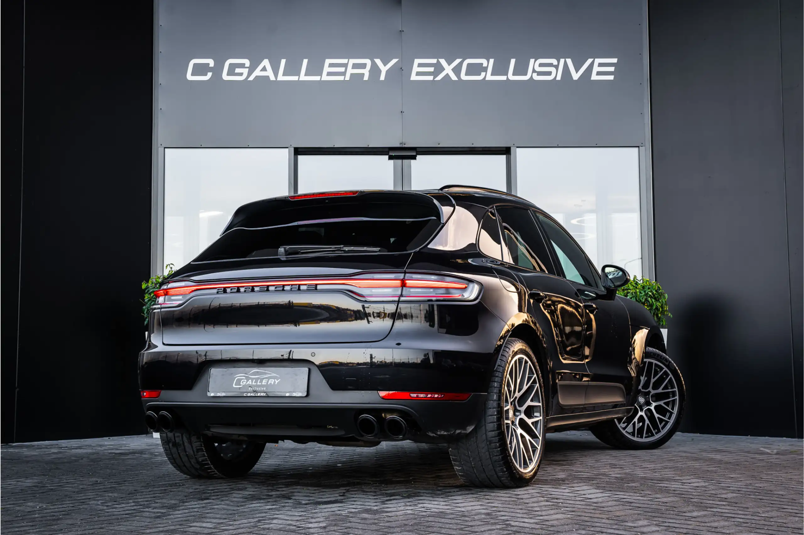 Porsche - Macan