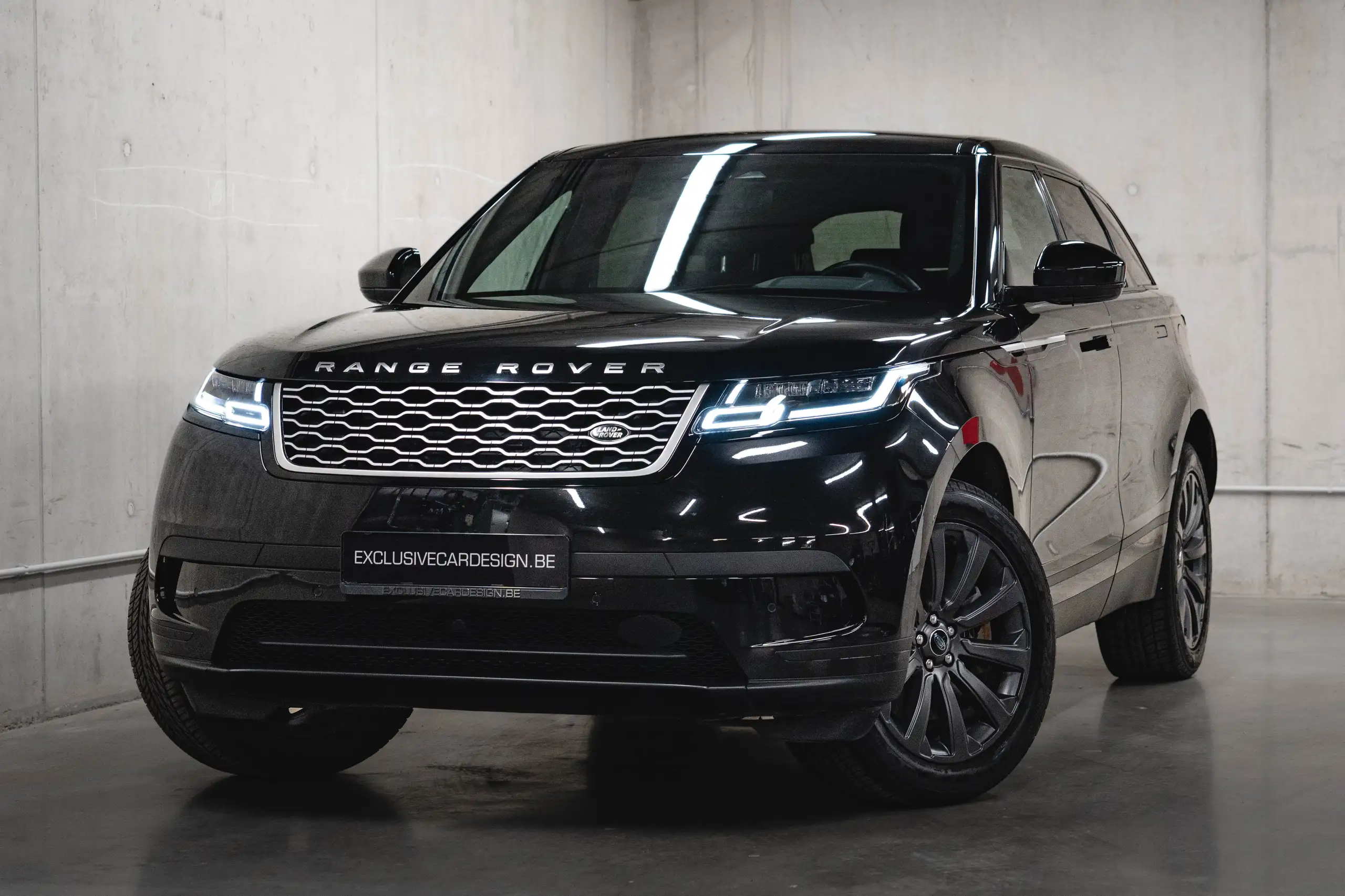 Land Rover - Range Rover Velar