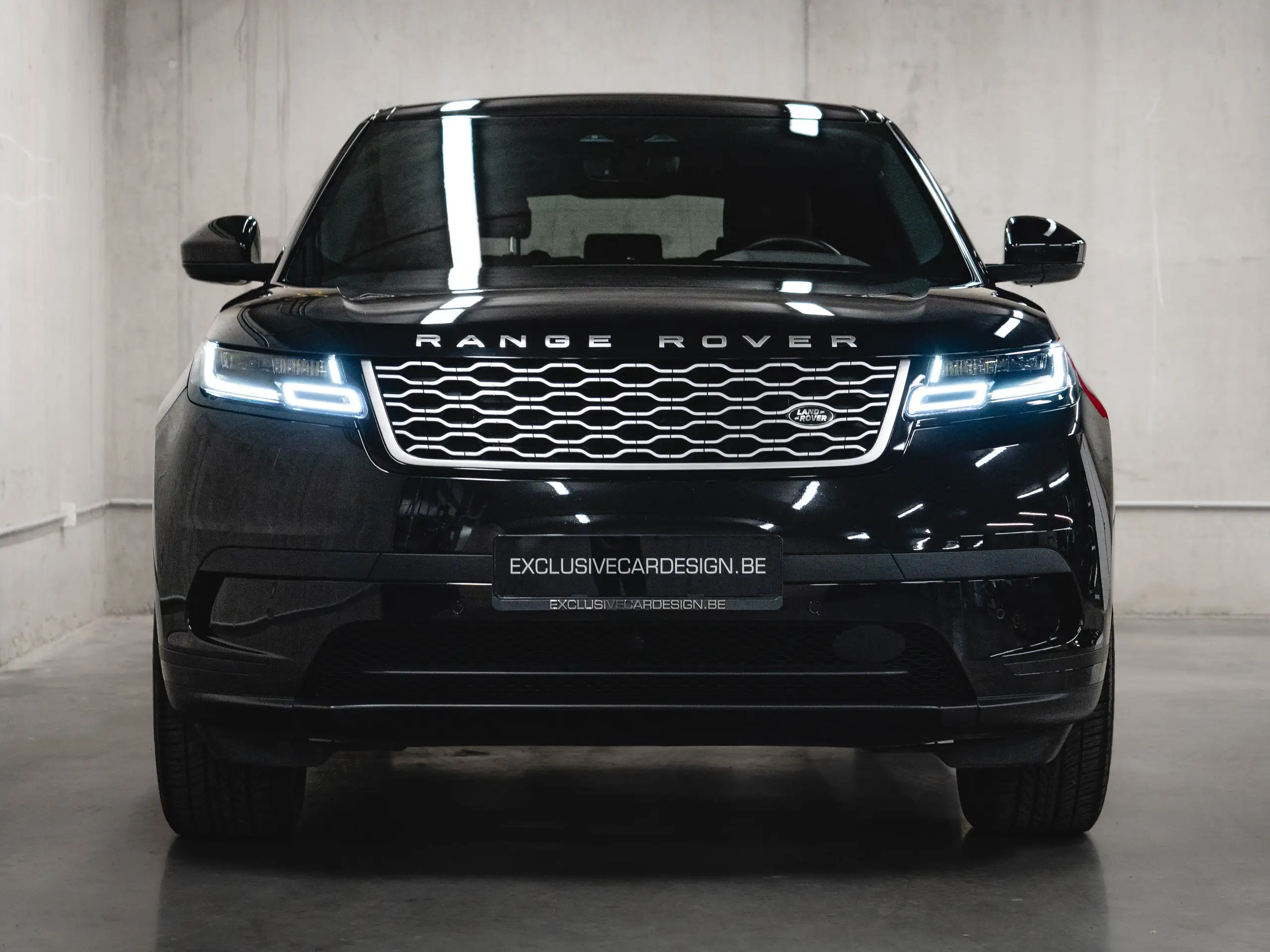 Land Rover - Range Rover Velar