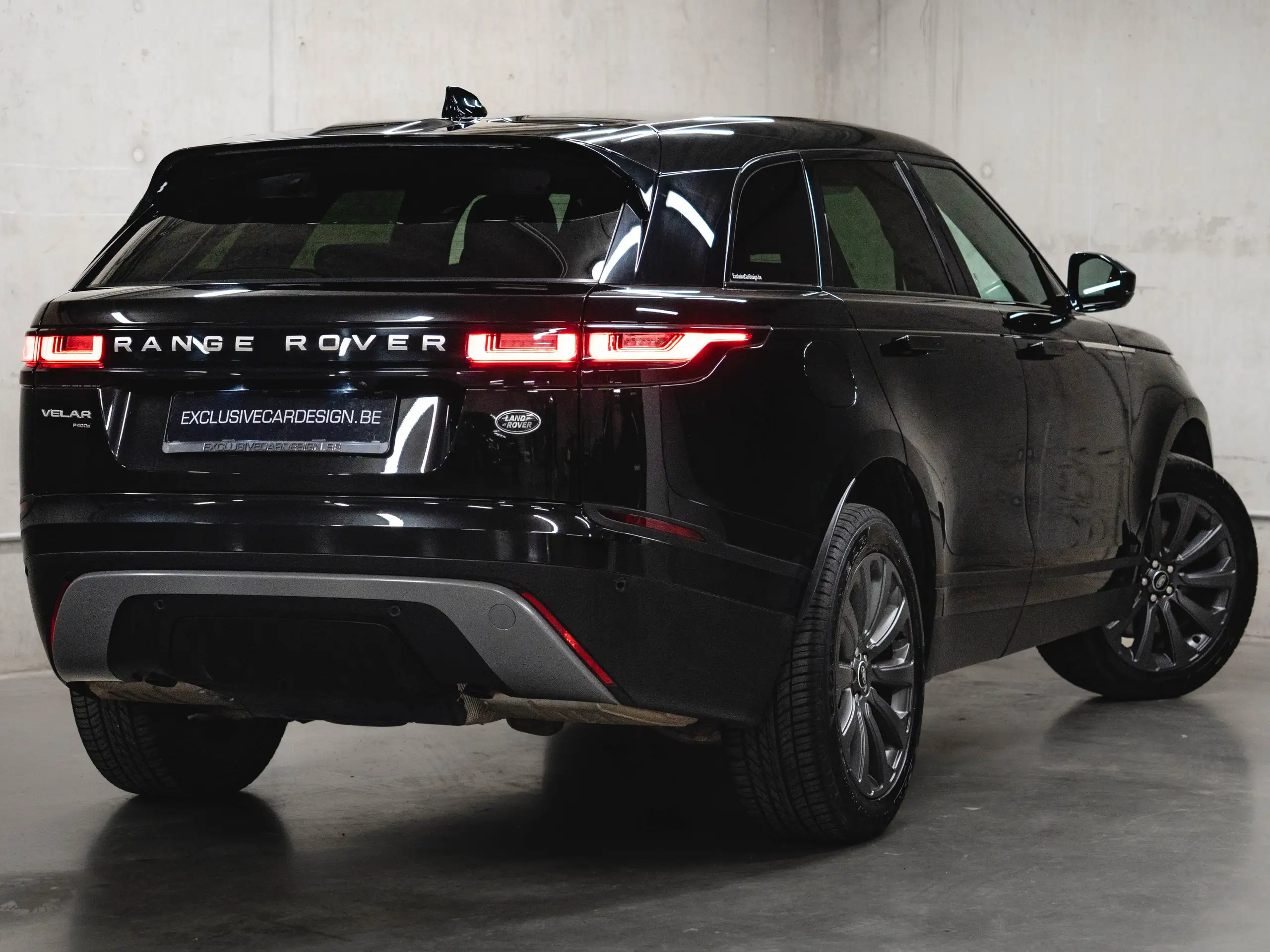 Land Rover - Range Rover Velar