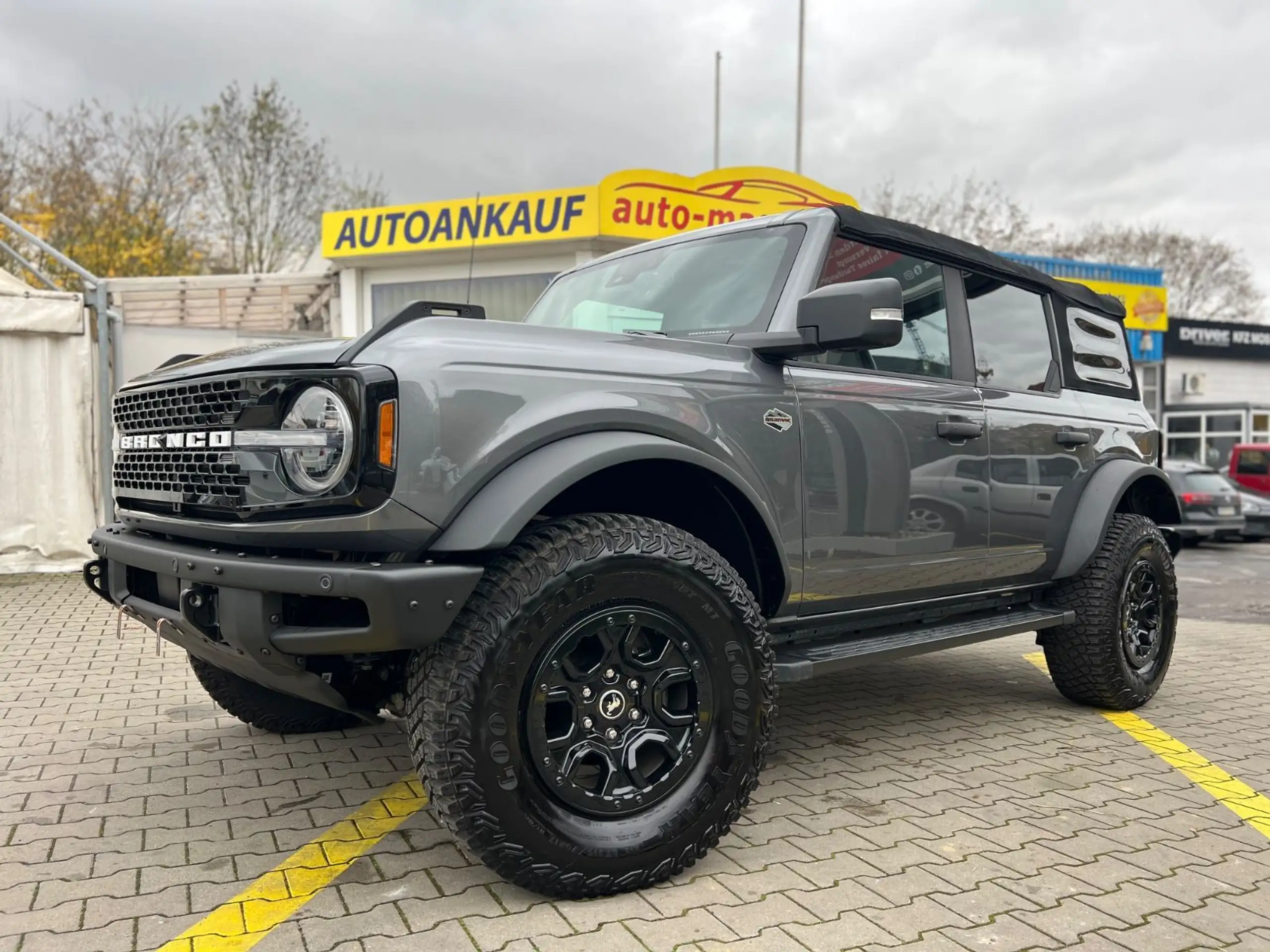 Ford - Bronco