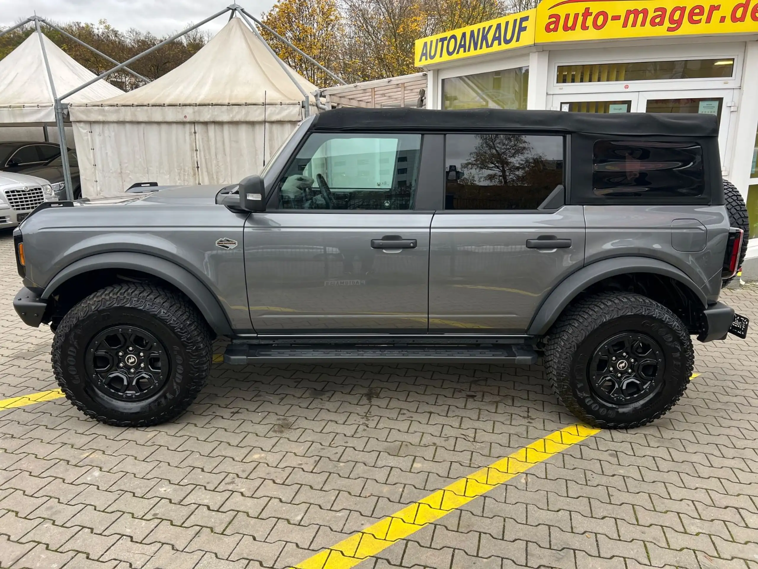 Ford - Bronco