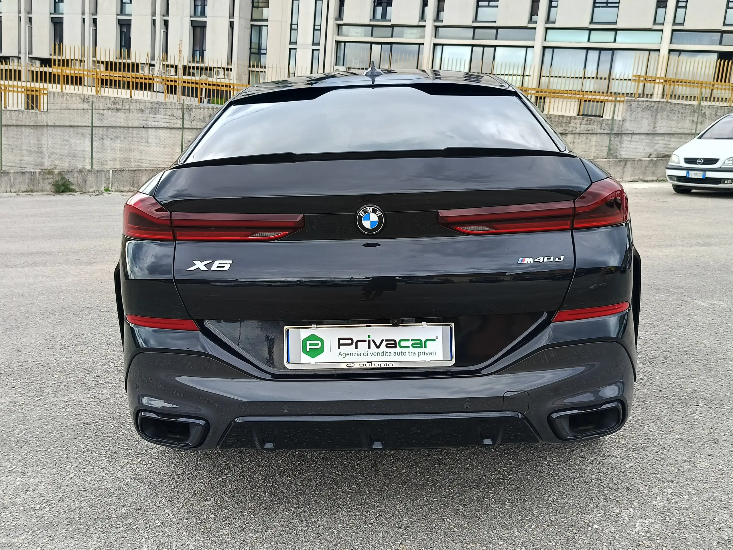 BMW - X6