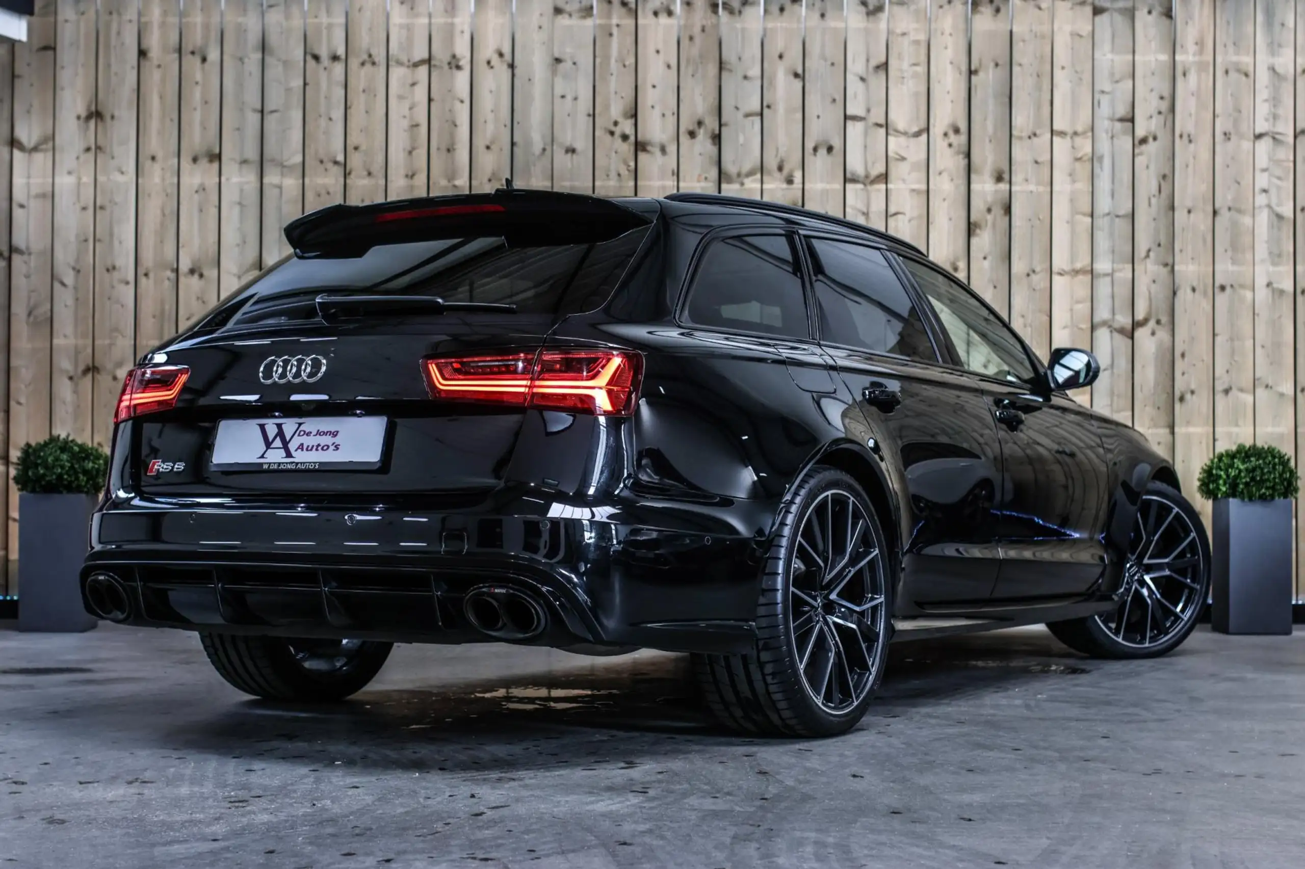 Audi - RS6