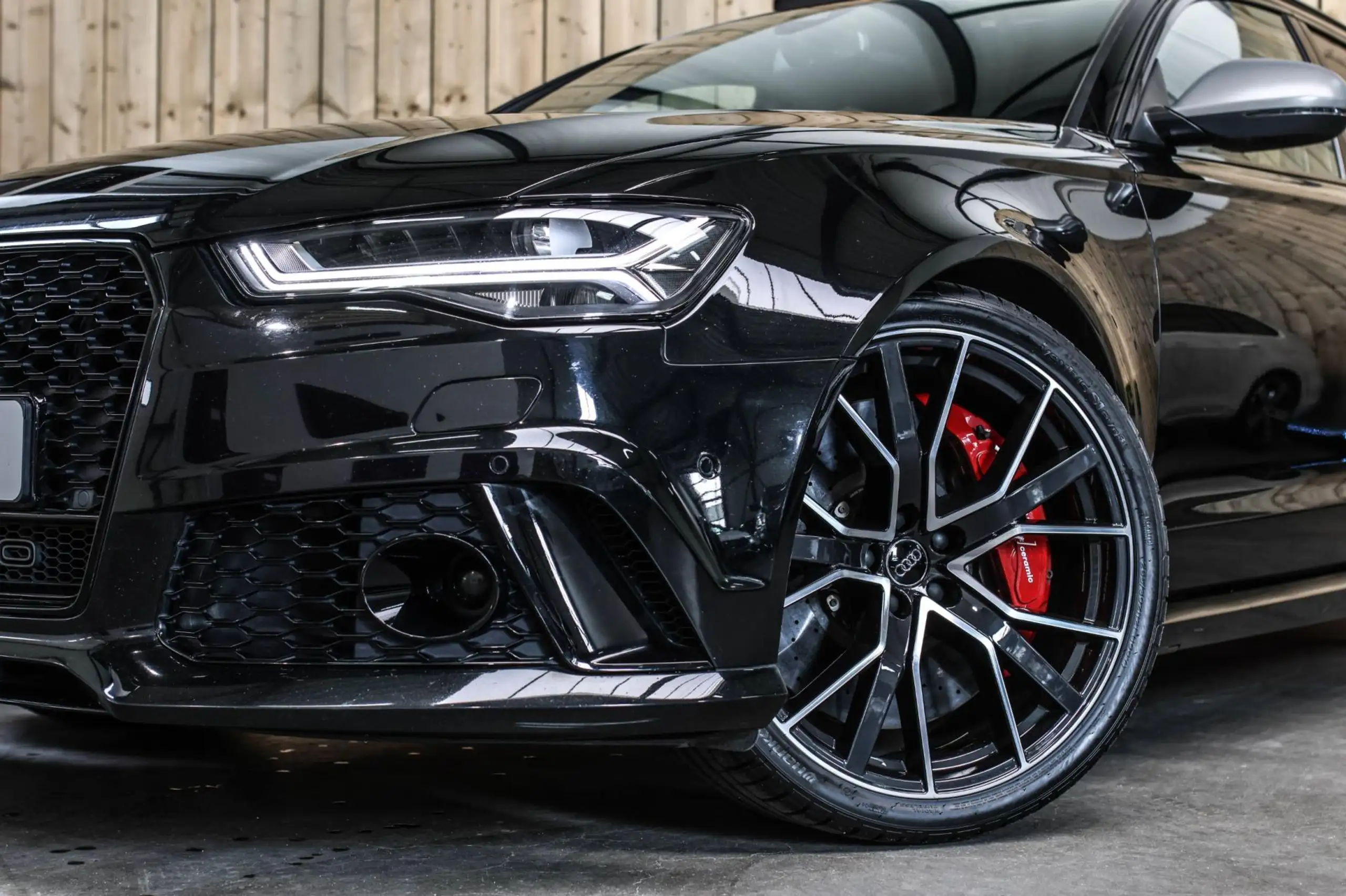 Audi - RS6