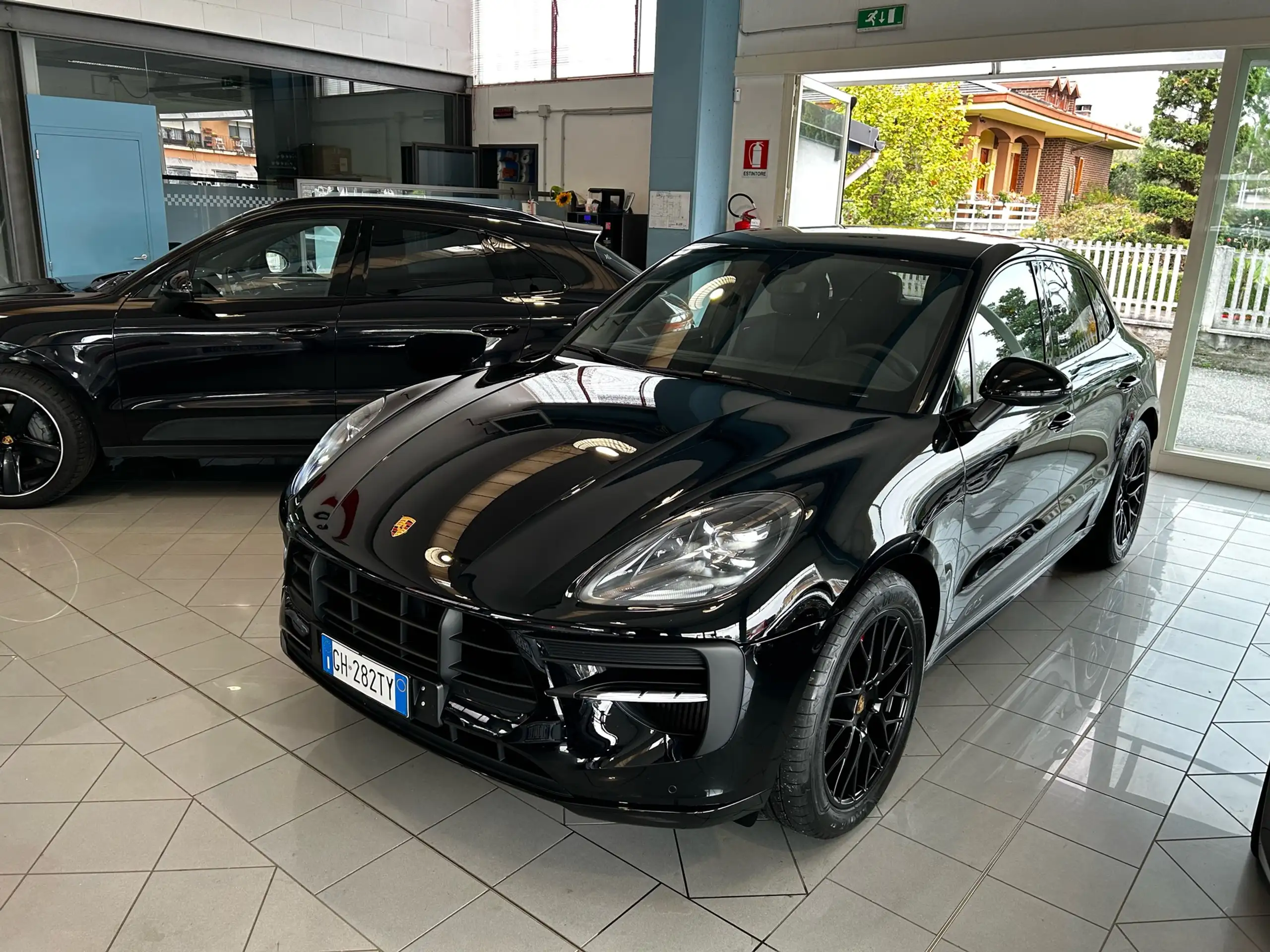 Porsche - Macan