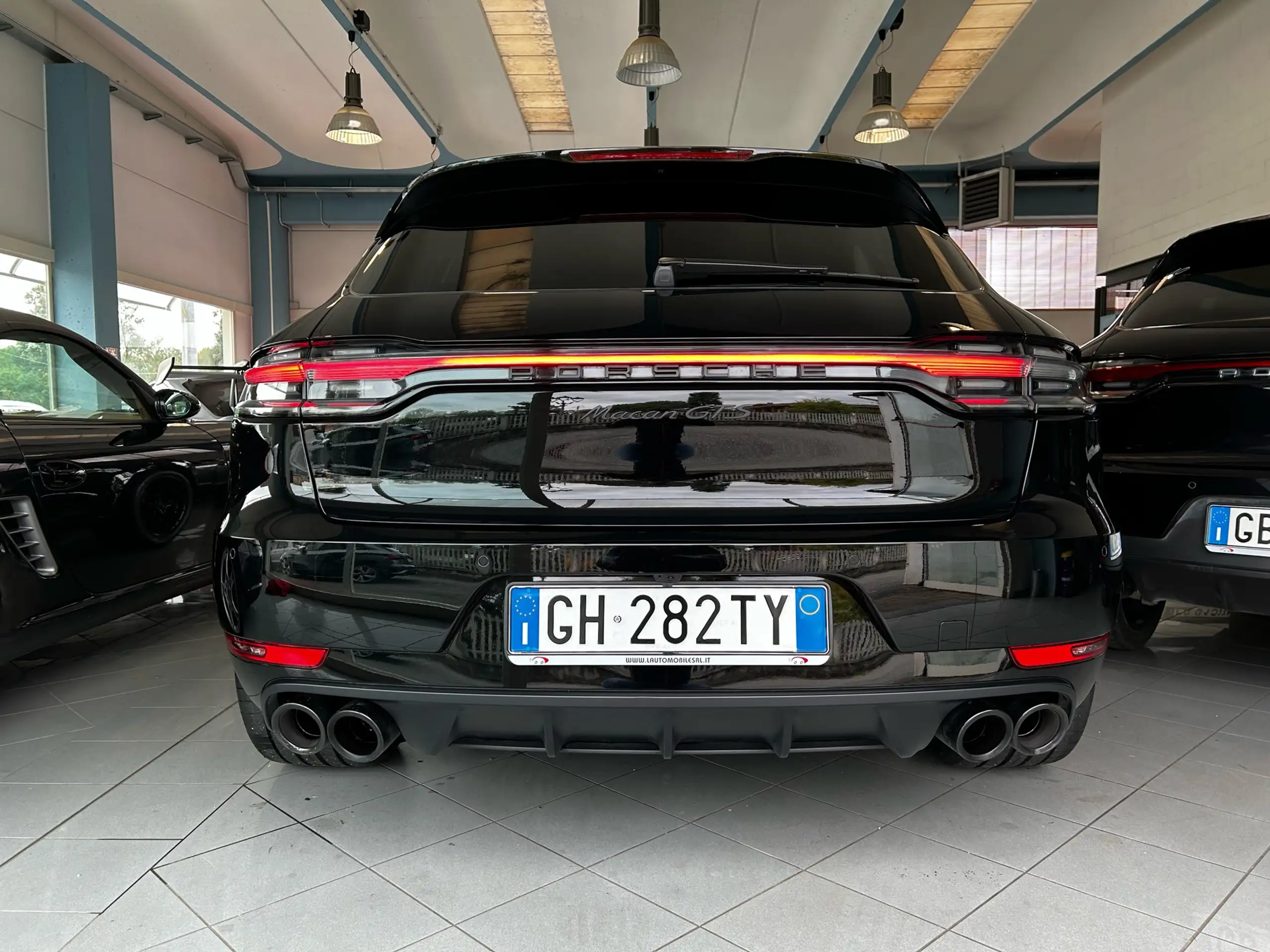 Porsche - Macan