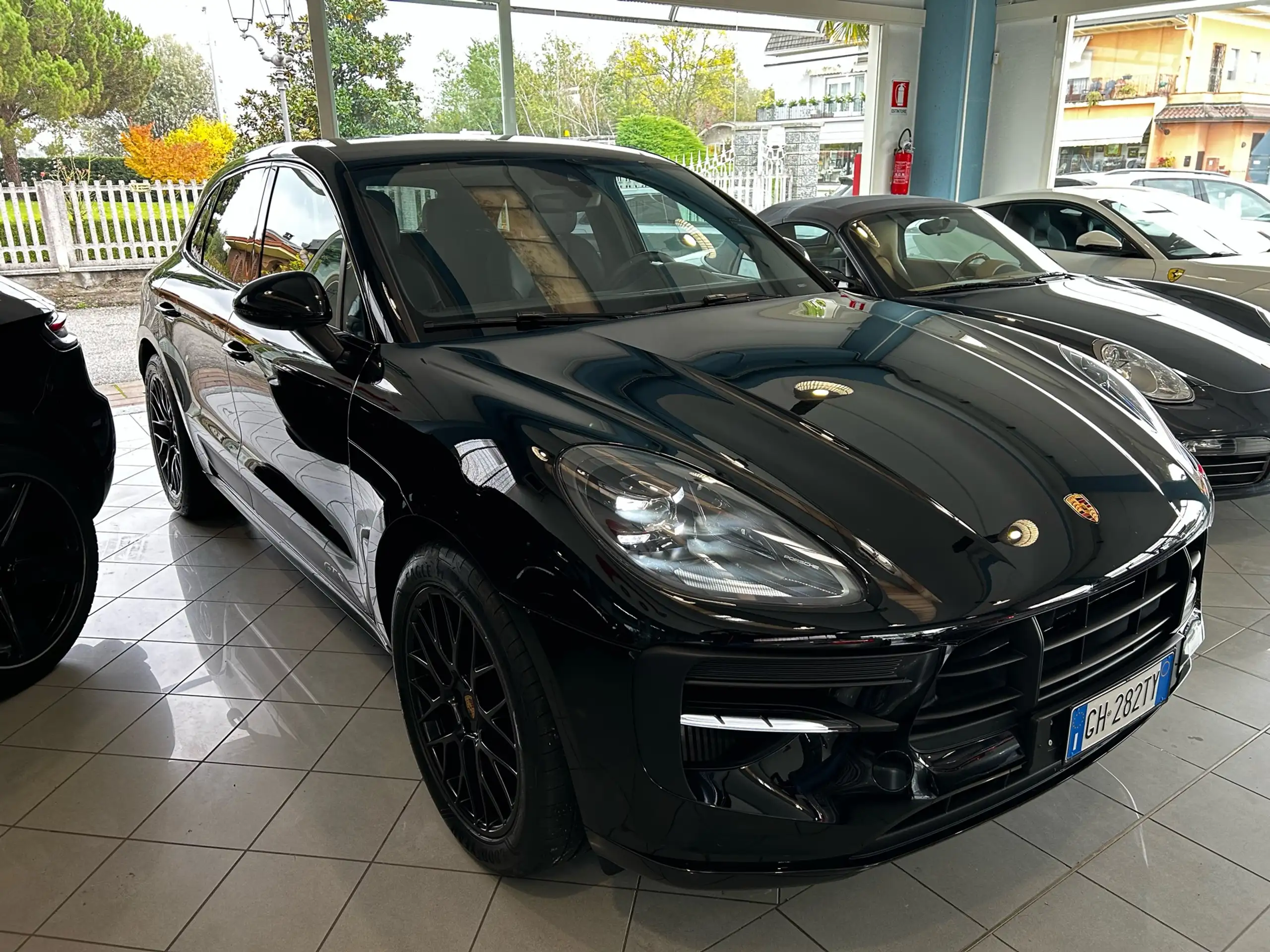 Porsche - Macan