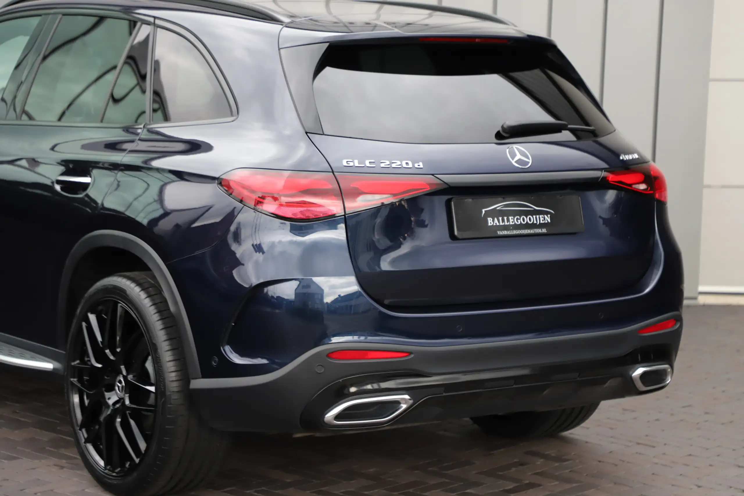 Mercedes-Benz - GLC 220