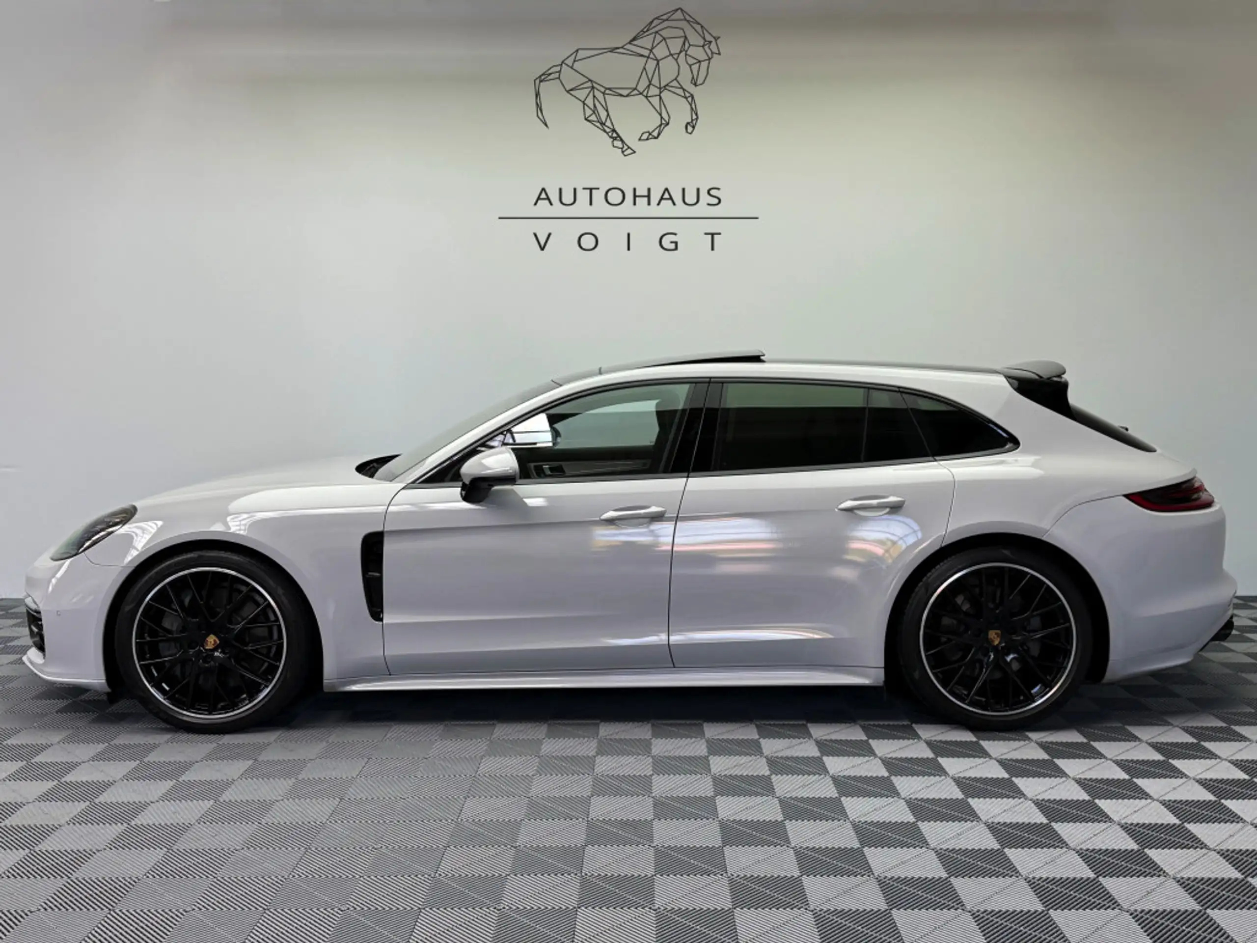 Porsche - Panamera