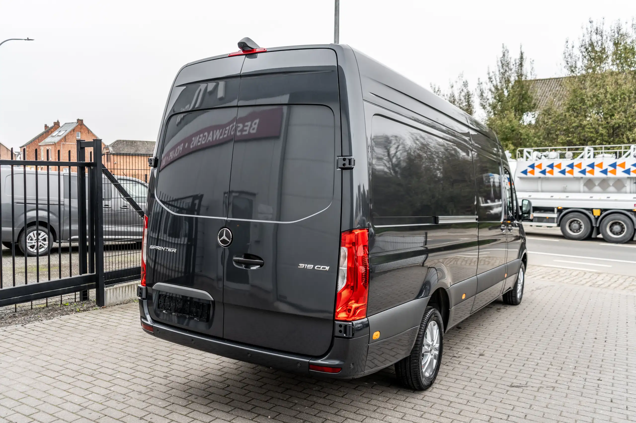 Mercedes-Benz - Sprinter