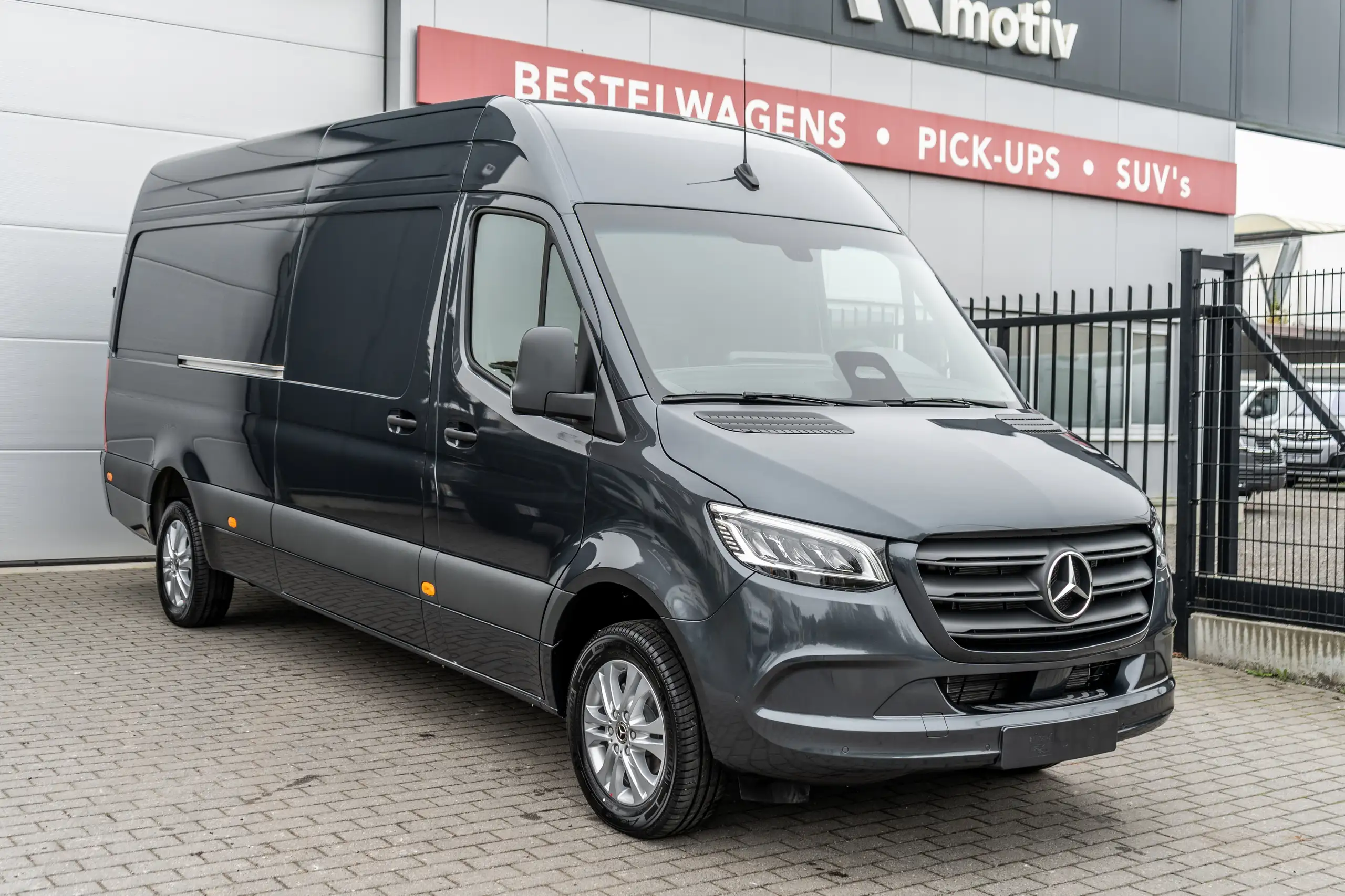 Mercedes-Benz - Sprinter