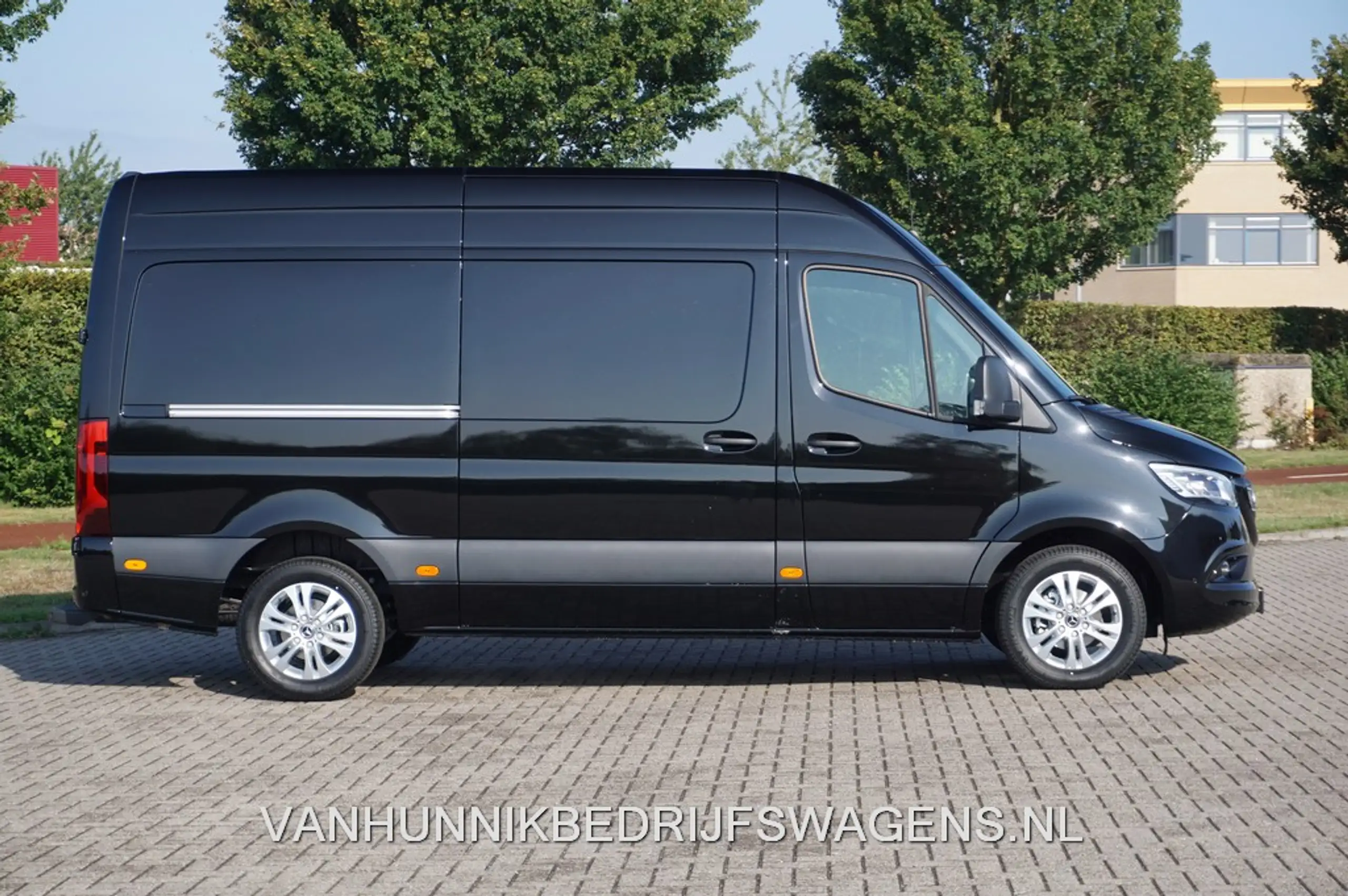 Mercedes-Benz - Sprinter