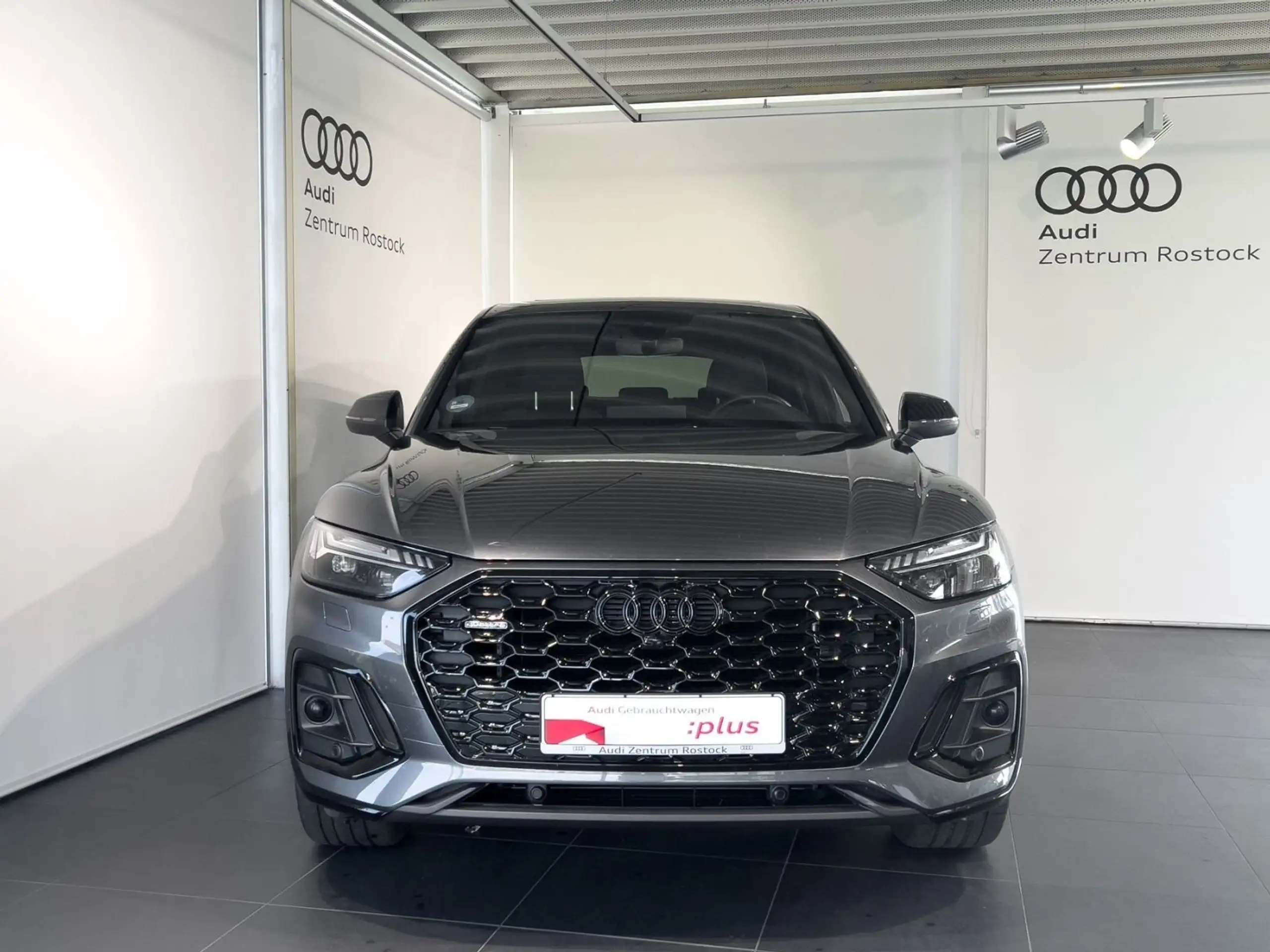 Audi - Q3